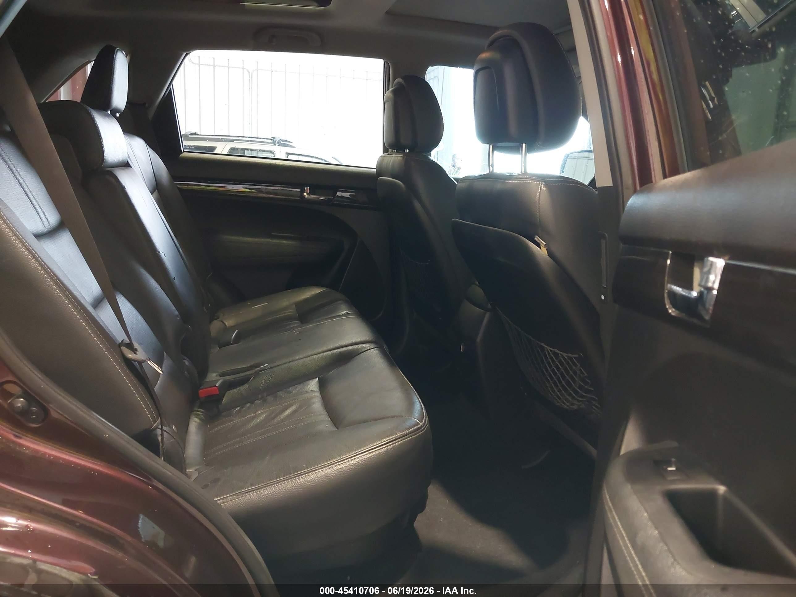 2013 Kia Sorento Sx V6 Темно-бордовый vin: 5XYKWDA25DG319943