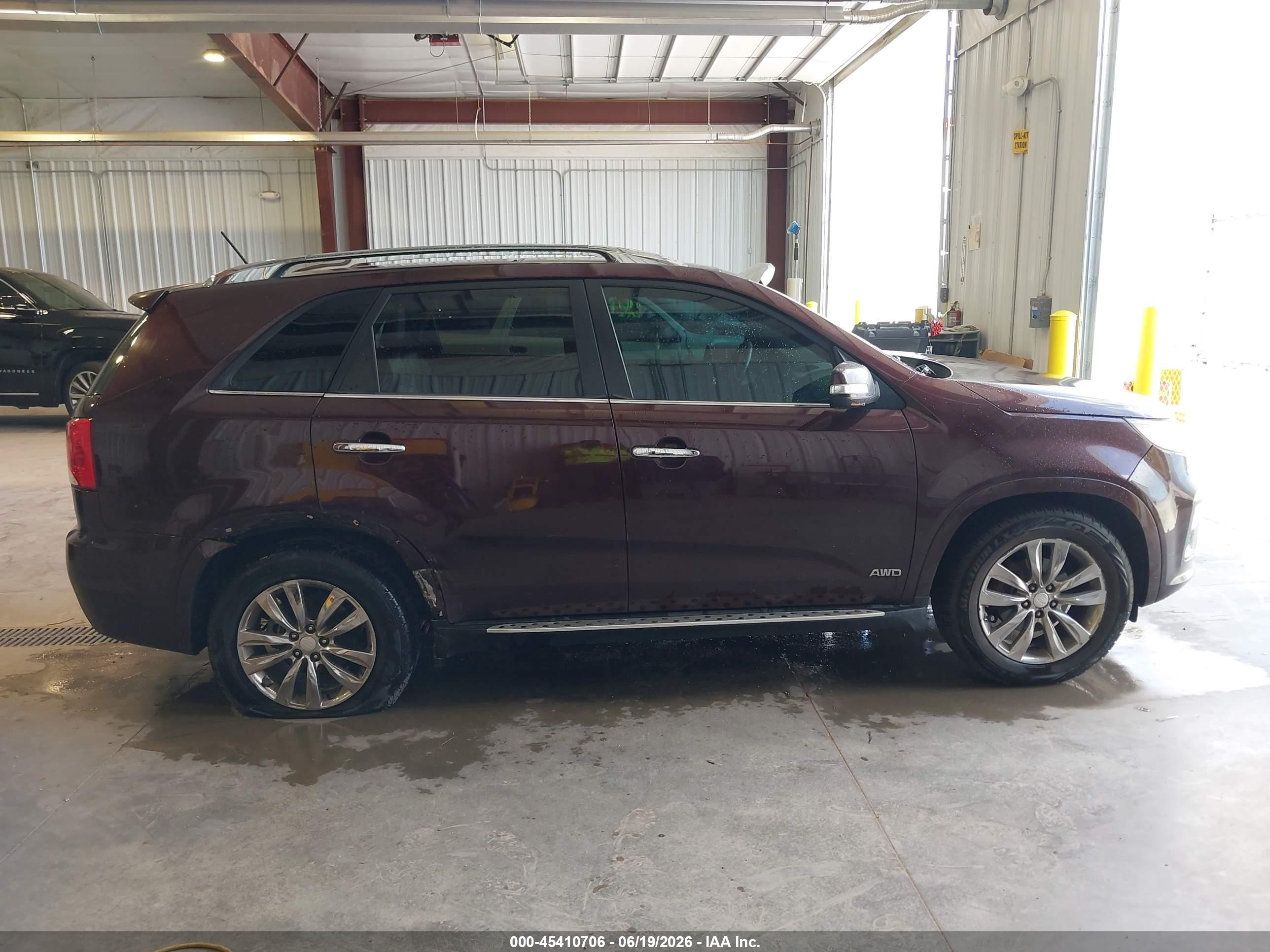 2013 Kia Sorento Sx V6 Темно-бордовый vin: 5XYKWDA25DG319943
