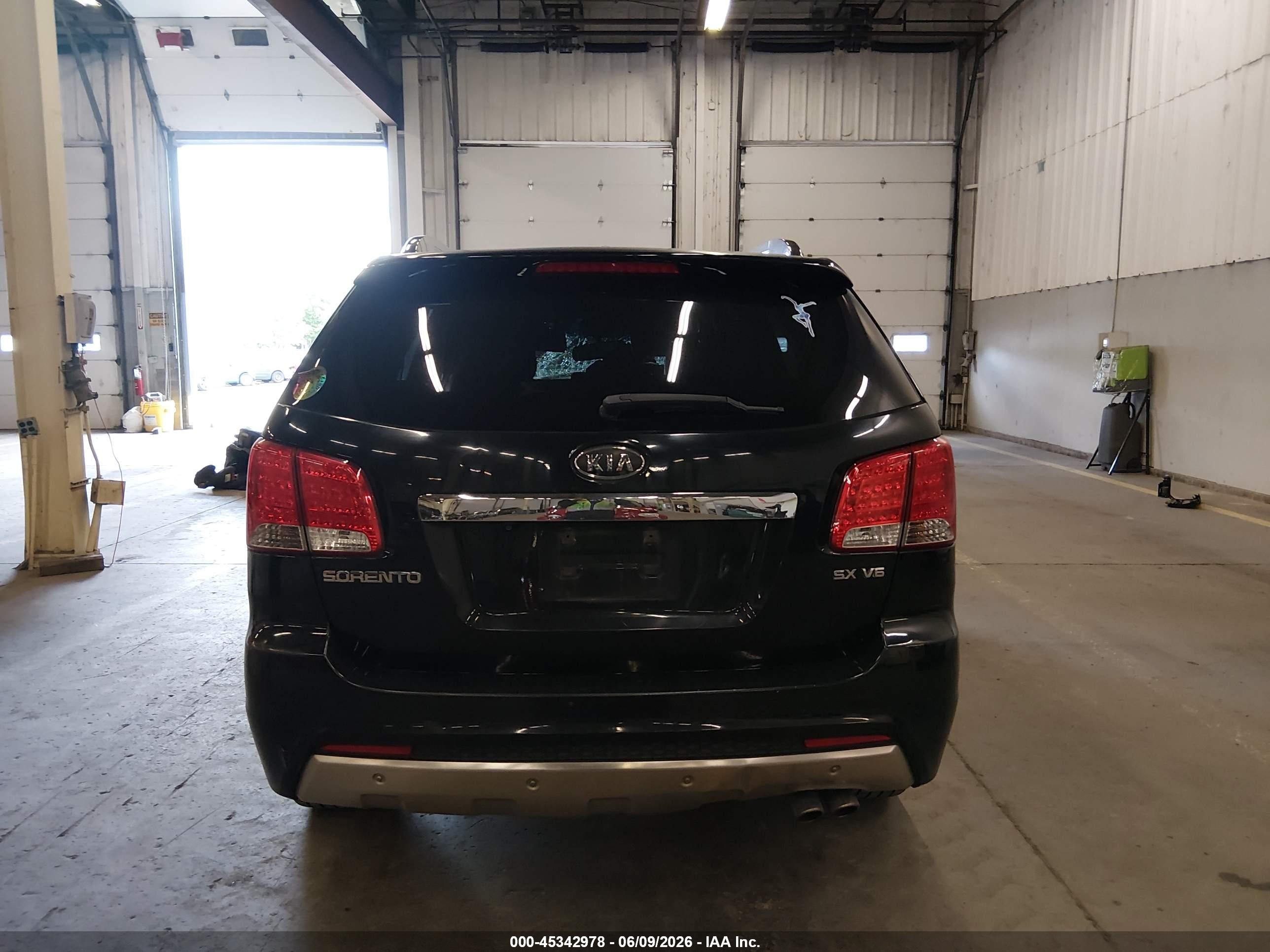2011 Kia Sorento Sx V6 Black vin: 5XYKWDA26BG090945