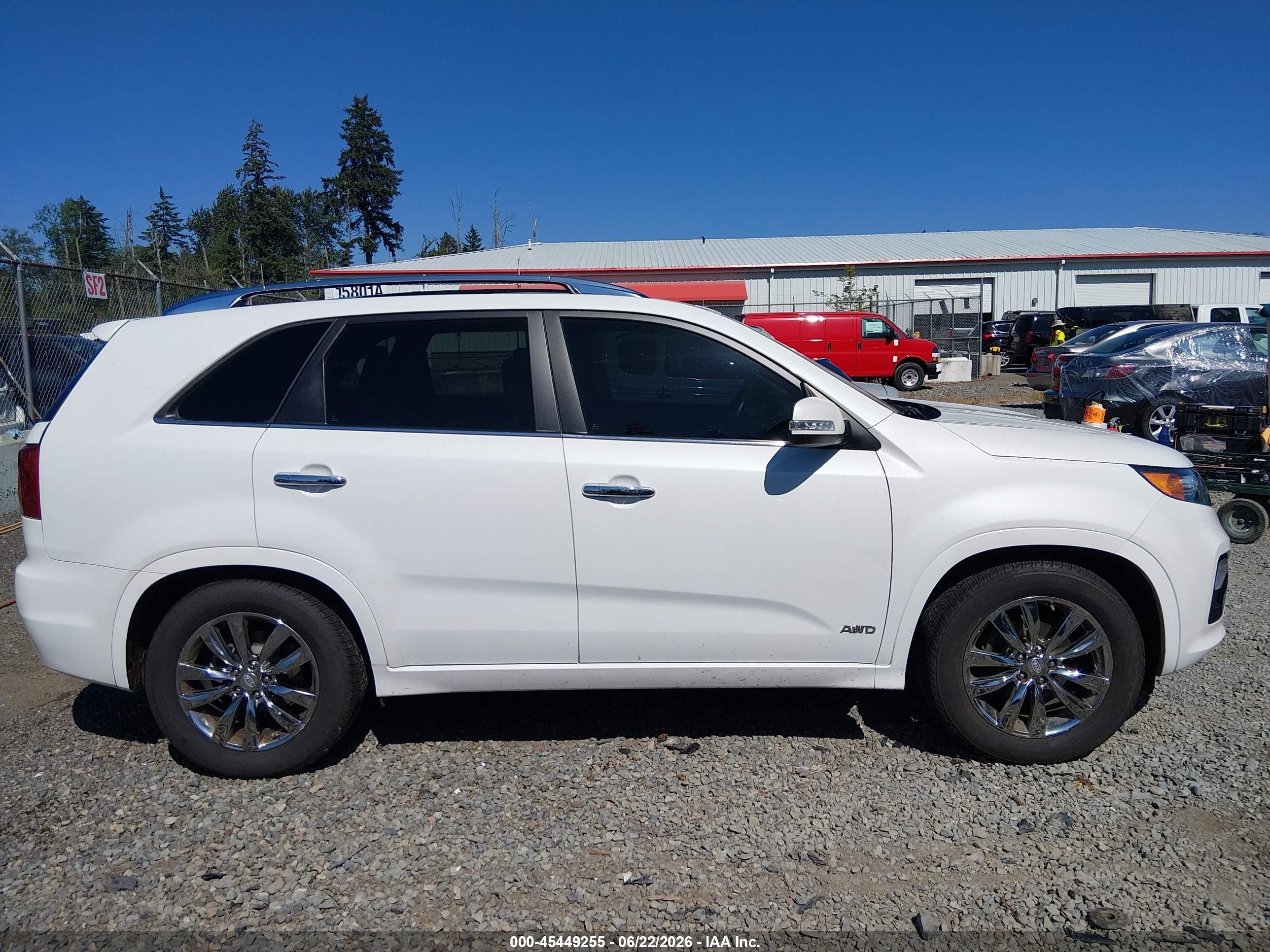 2012 Kia Sorento Sx V6 White vin: 5XYKWDA26CG302874