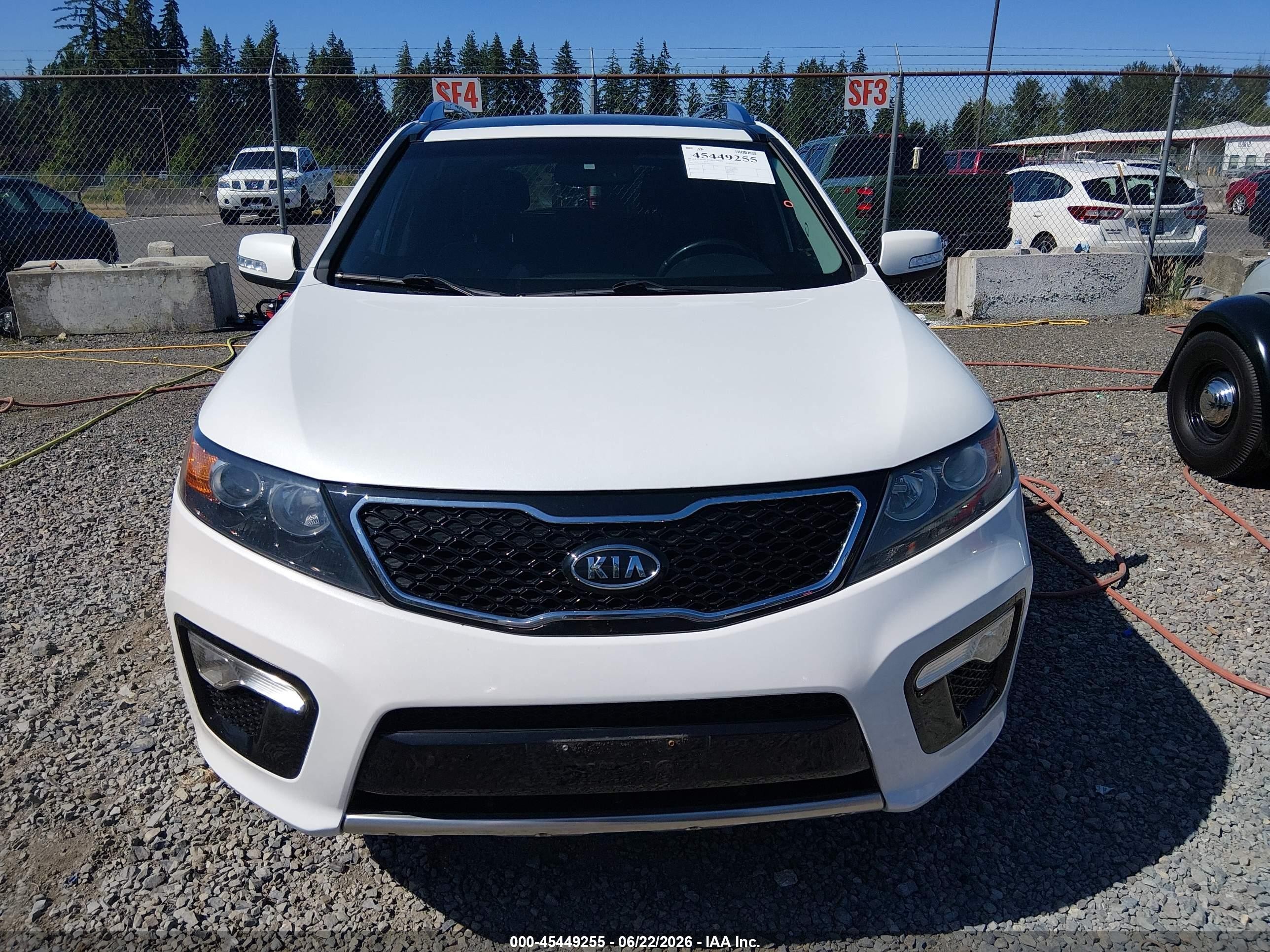 2012 Kia Sorento Sx V6 White vin: 5XYKWDA26CG302874
