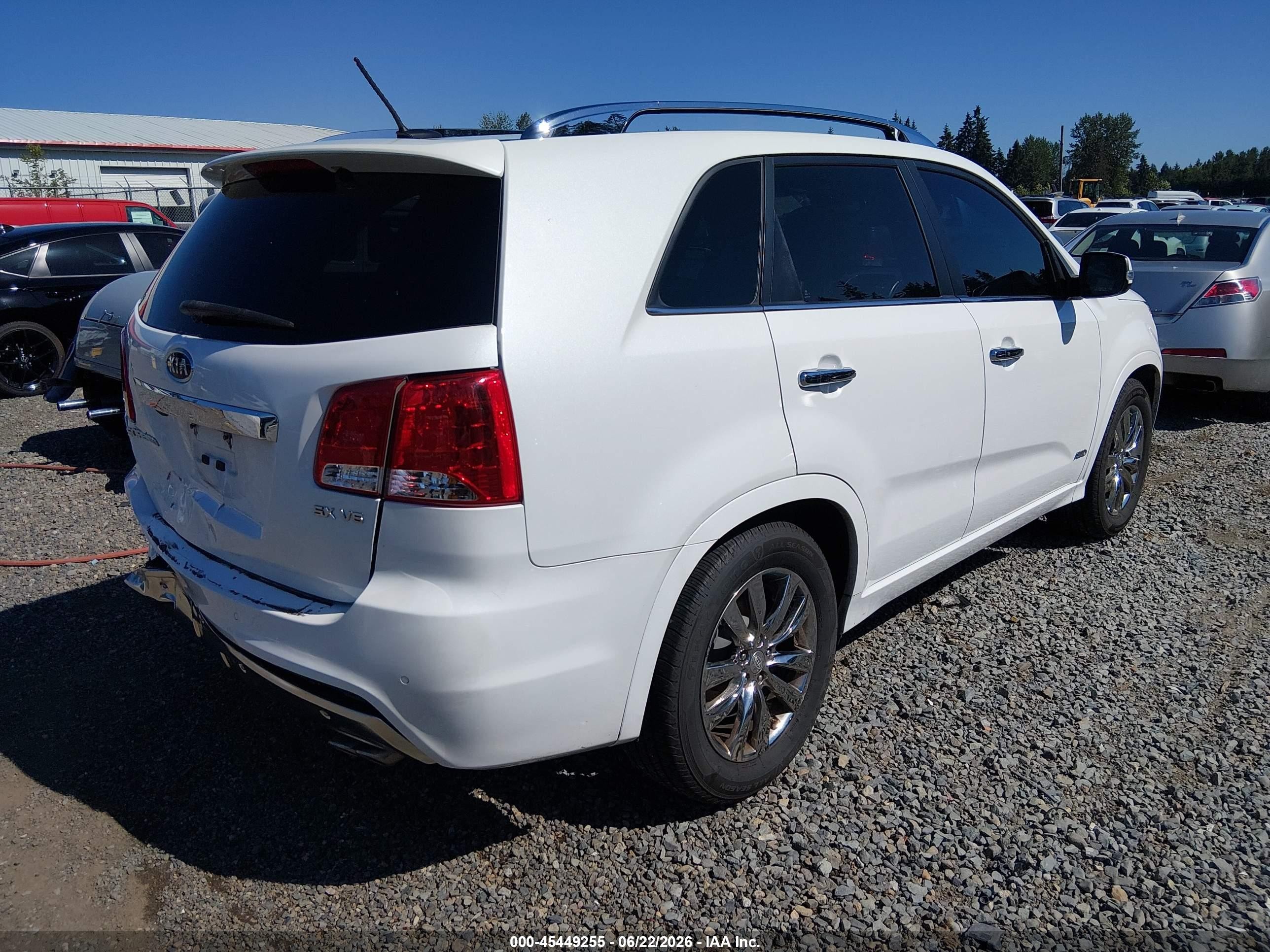 2012 Kia Sorento Sx V6 White vin: 5XYKWDA26CG302874