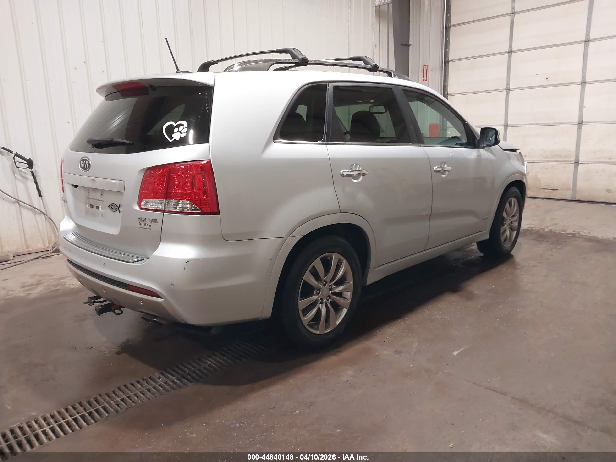 2012 Kia Sorento Sx V6 Серебряный vin: 5XYKWDA28CG193012