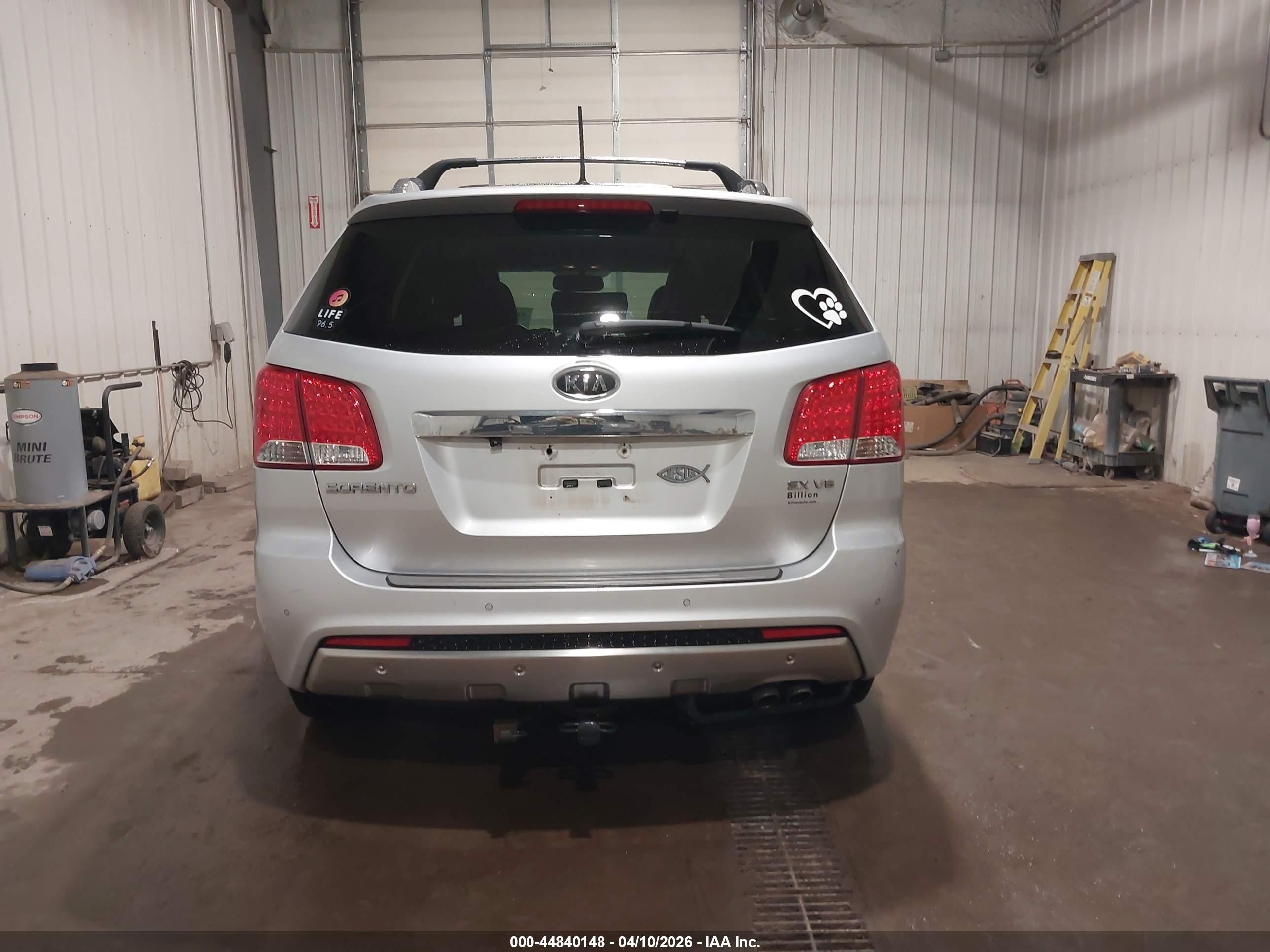 2012 Kia Sorento Sx V6 Серебряный vin: 5XYKWDA28CG193012