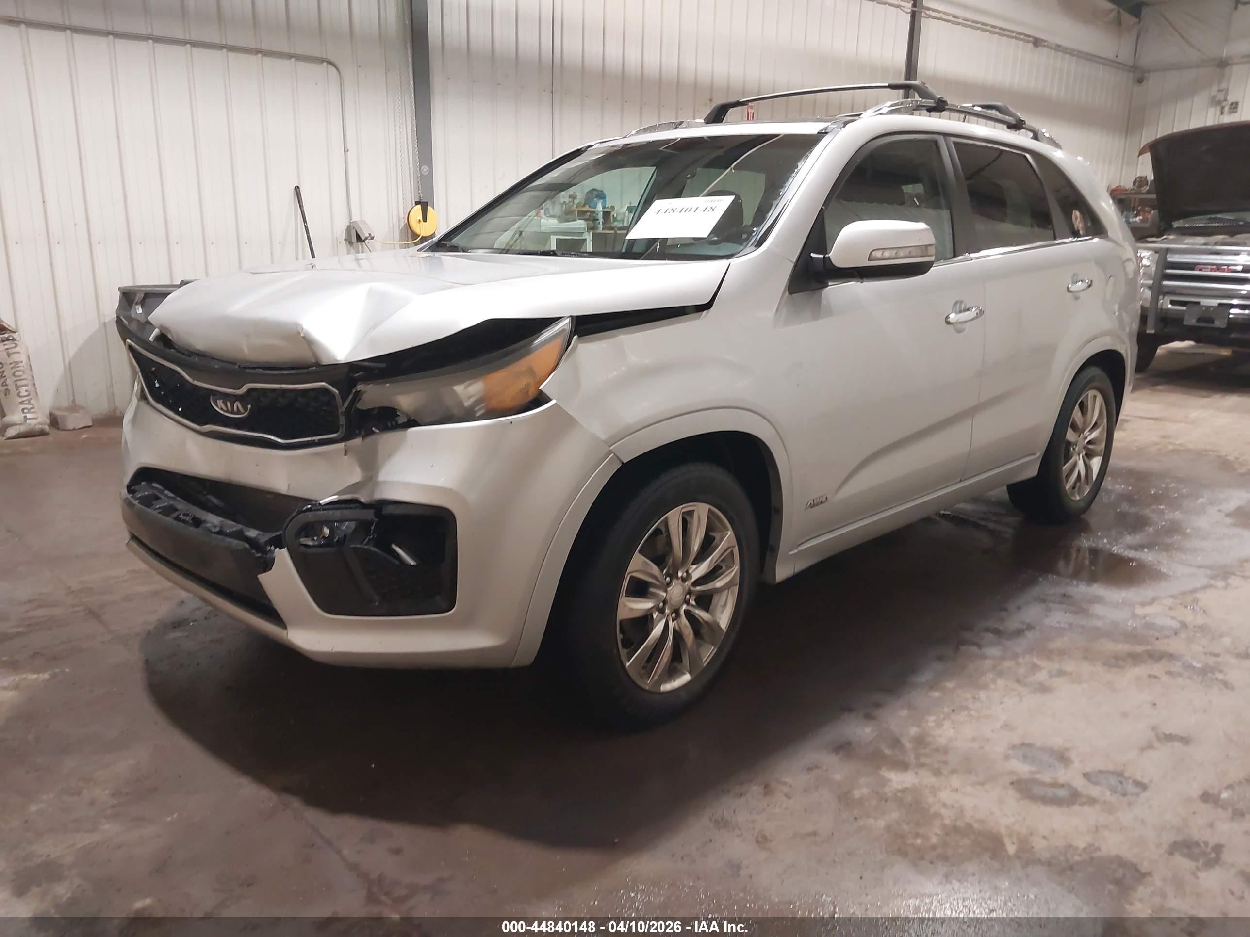 2012 Kia Sorento Sx V6 Серебряный vin: 5XYKWDA28CG193012