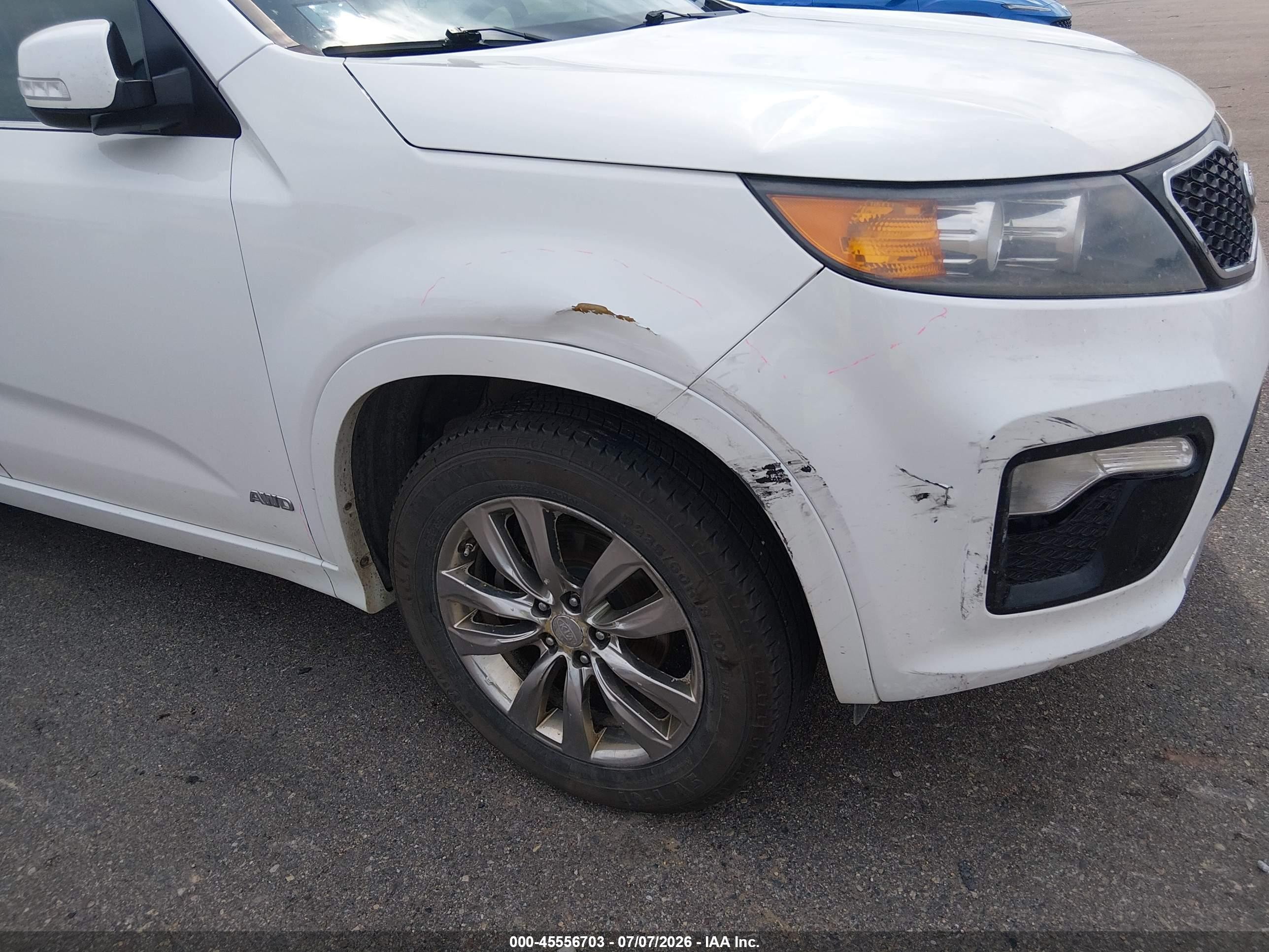 2012 Kia Sorento Sx V6 White vin: 5XYKWDA28CG248283