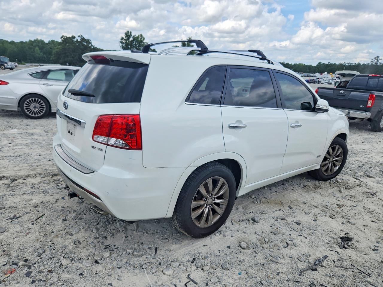 2012 Kia Sorento Sx White vin: 5XYKWDA28CG253323