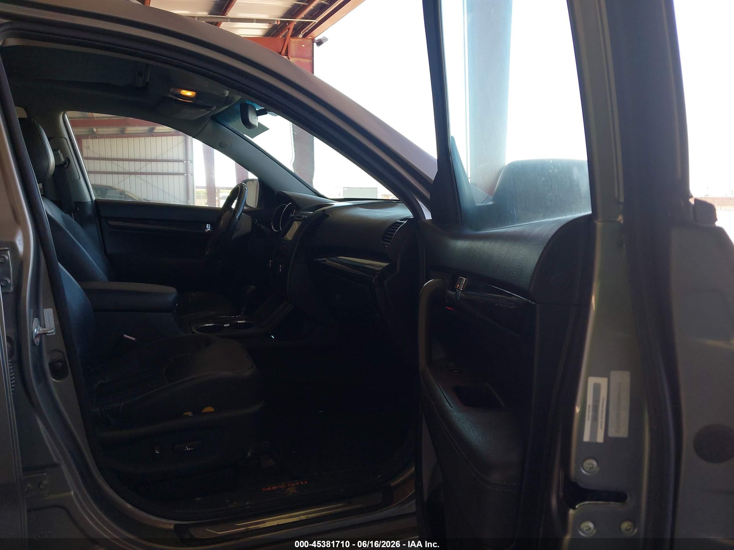 2012 Kia Sorento Sx V6 Beige vin: 5XYKWDA29CG270972