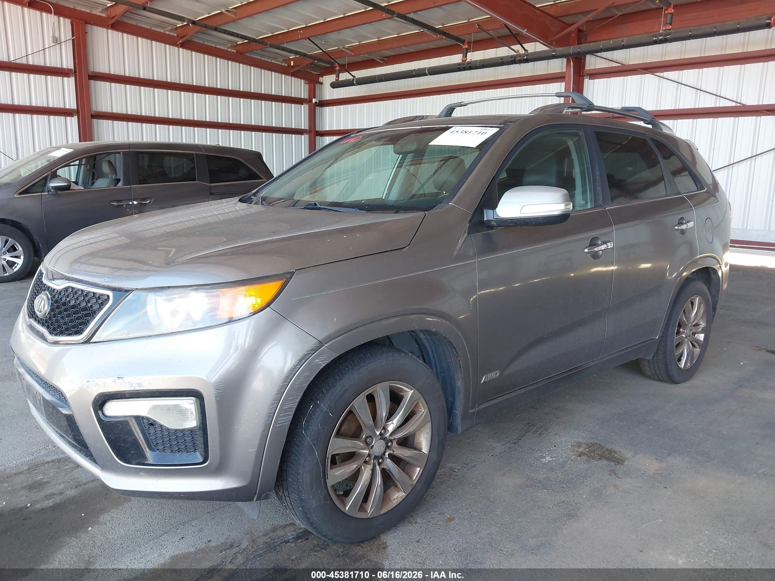 2012 Kia Sorento Sx V6 Beige vin: 5XYKWDA29CG270972