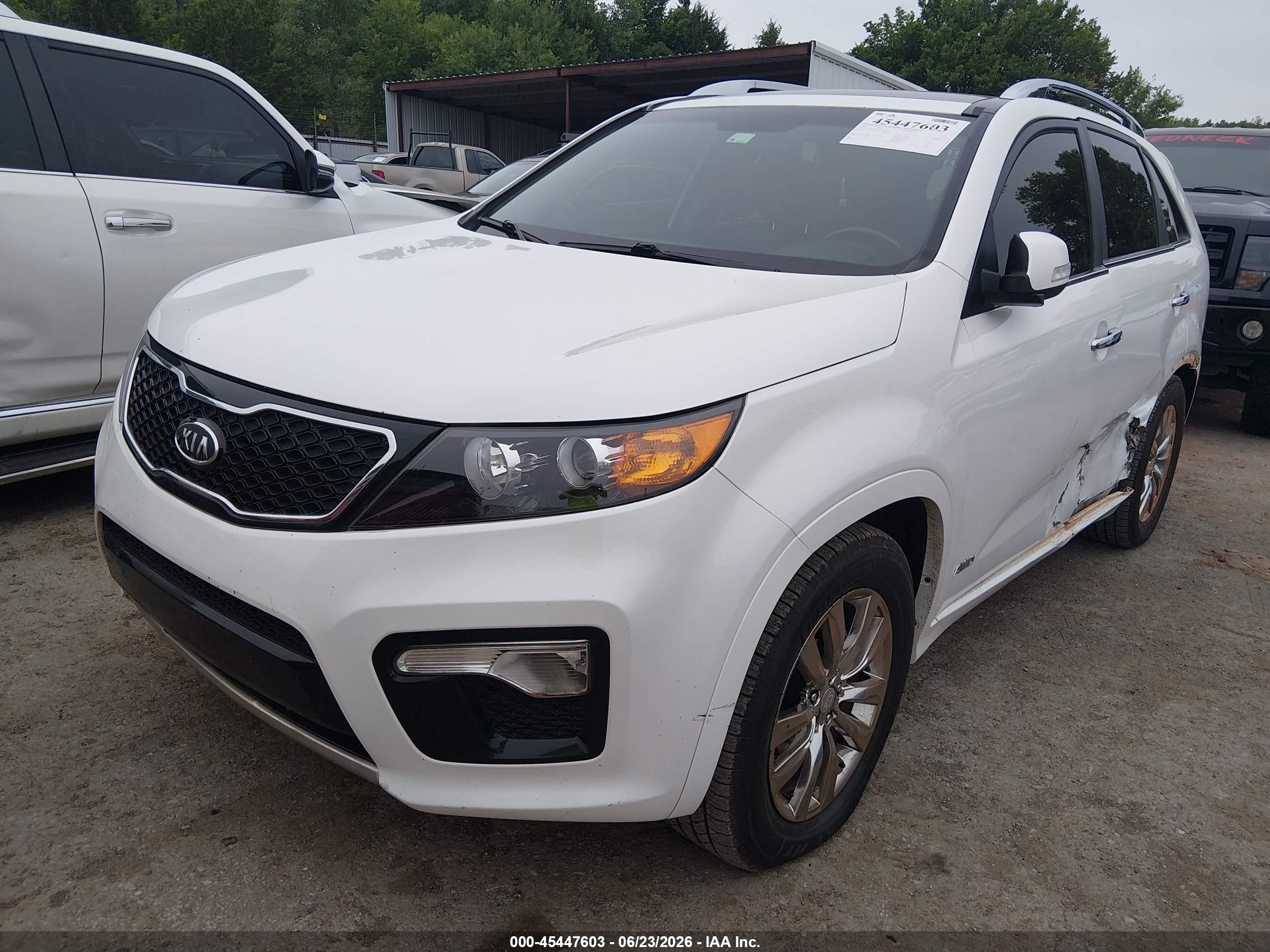 2012 Kia Sorento Sx V6 White vin: 5XYKWDA29CG274018