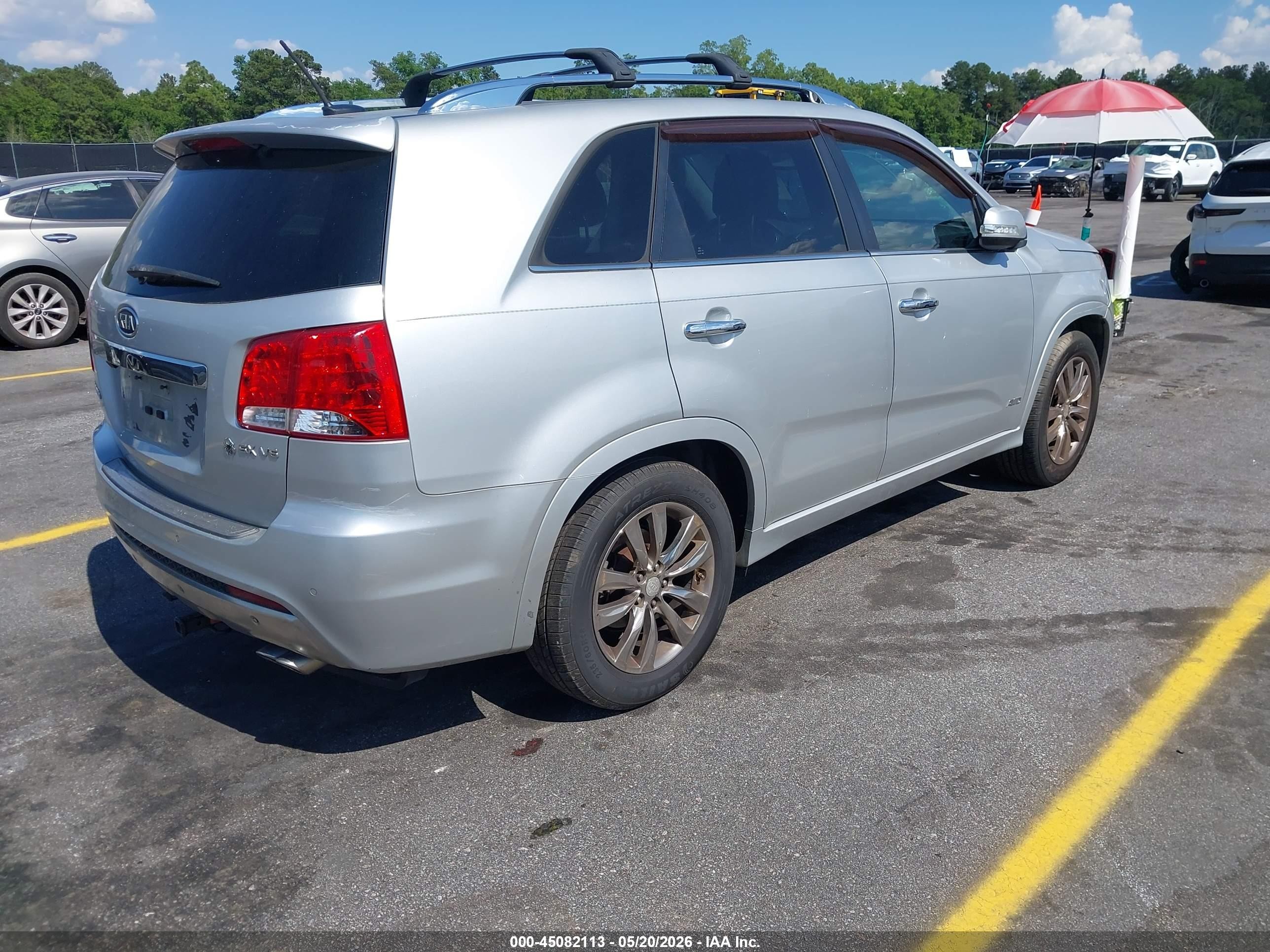 2013 Kia Sorento Sx V6 Silver vin: 5XYKWDA29DG326376