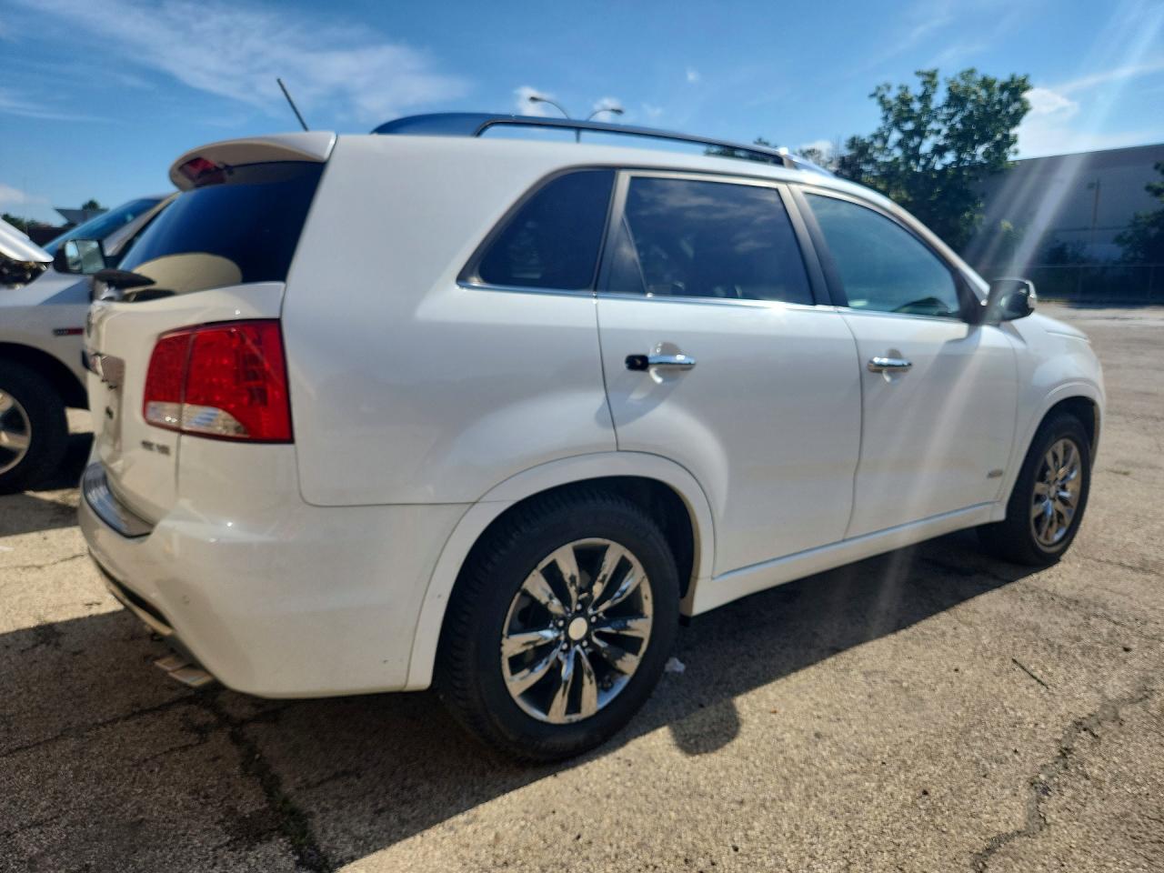 2013 Kia Sorento Sx White vin: 5XYKWDA29DG382561