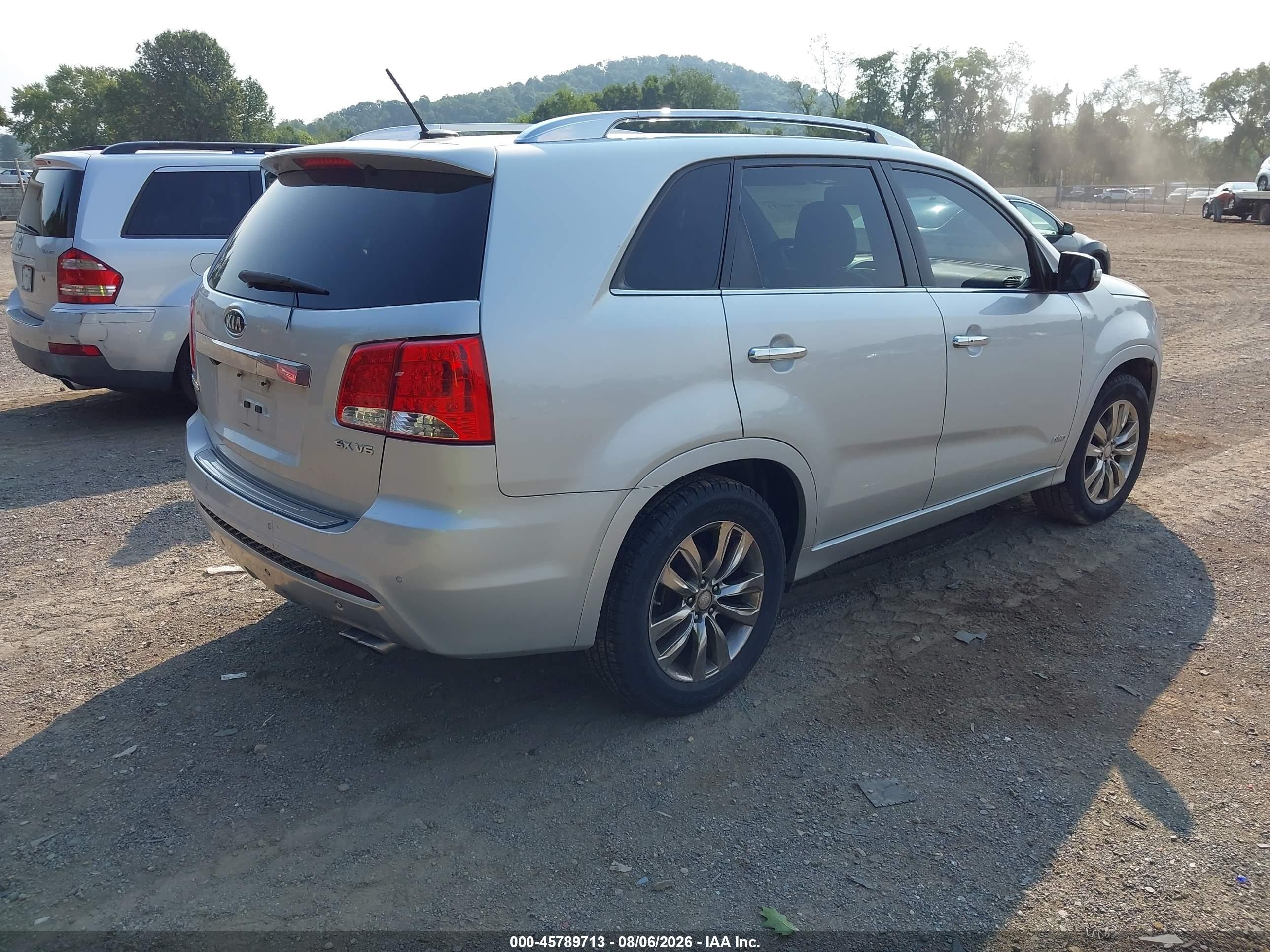 2013 Kia Sorento Sx V6 Silver vin: 5XYKWDA29DG391289