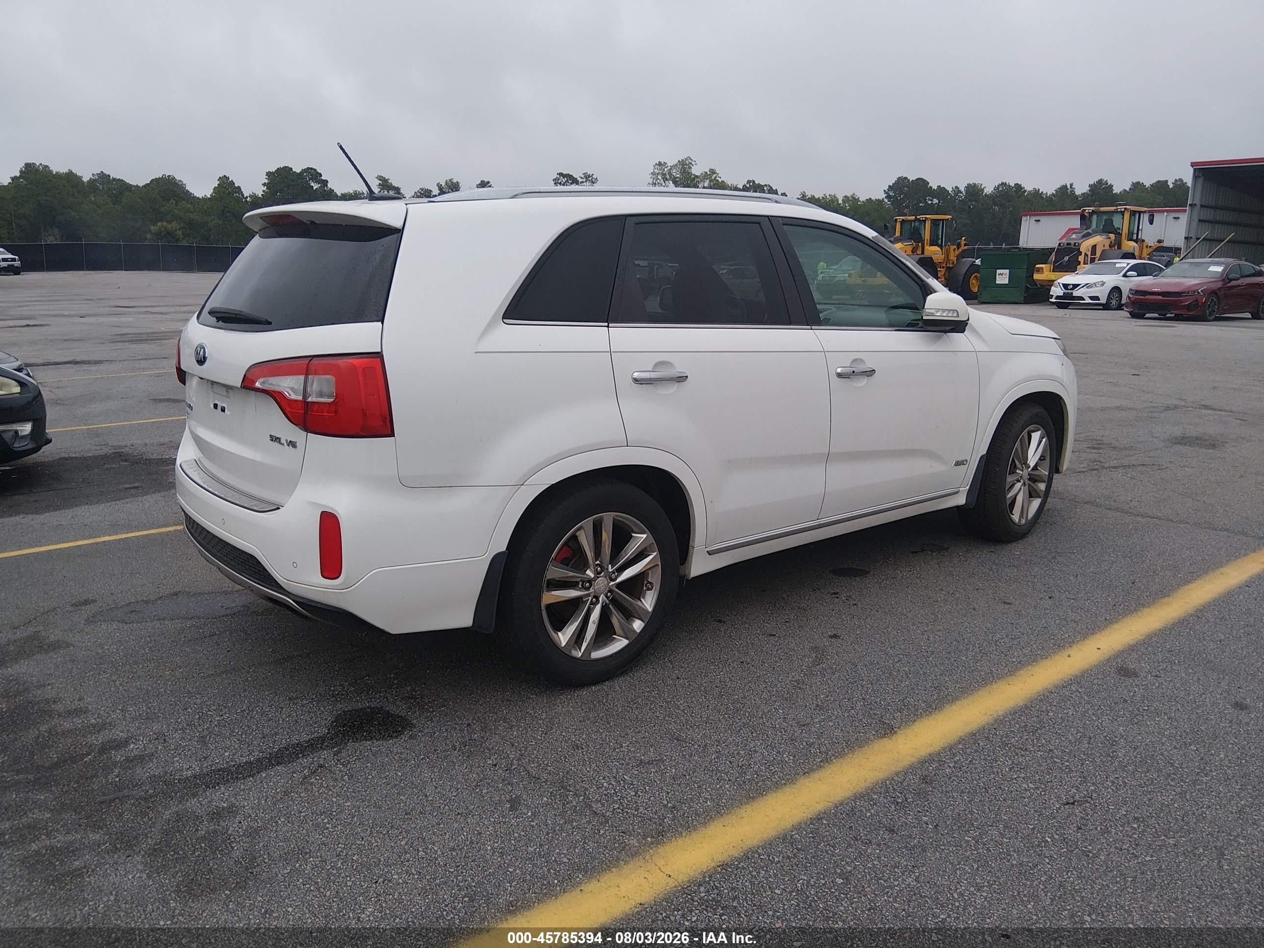 2015 Kia Sorento Limited V6 Белый vin: 5XYKWDA72FG626422