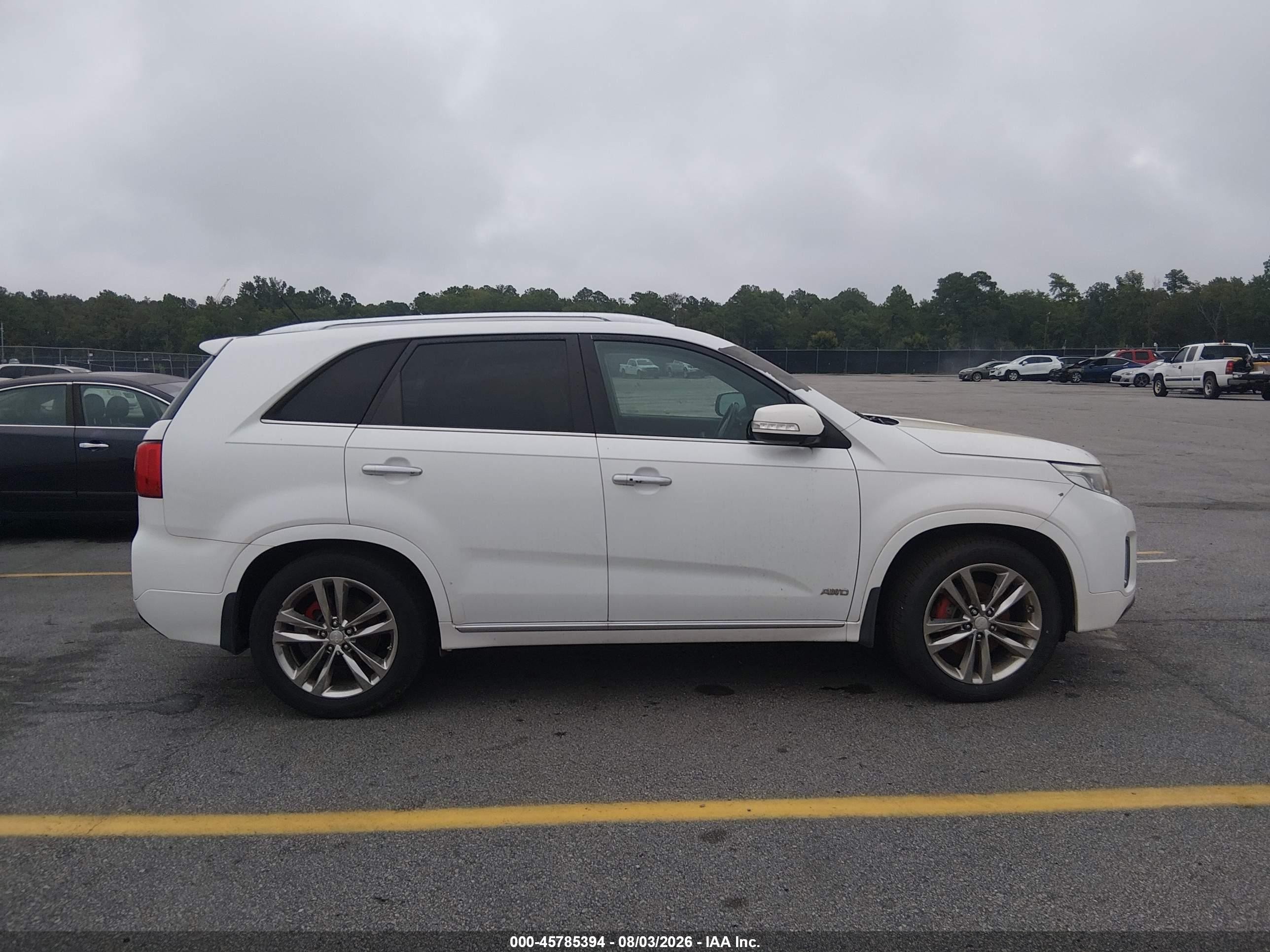 2015 Kia Sorento Limited V6 Белый vin: 5XYKWDA72FG626422