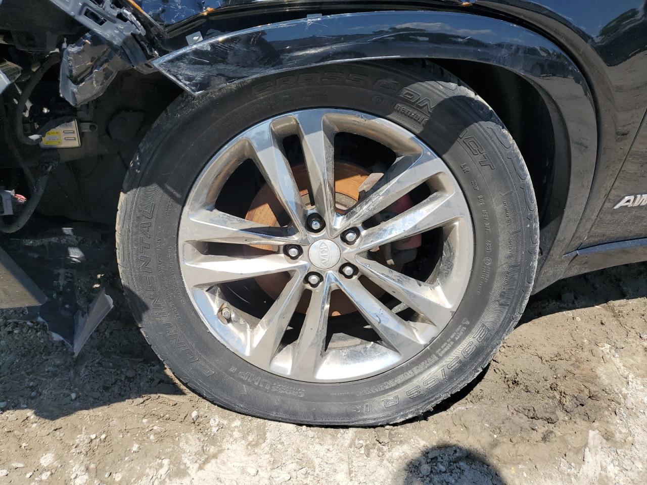 2014 Kia Sorento Sx Limited Black vin: 5XYKWDA73EG446705 Damage: Left Front Tire, Worn, Replacement Required