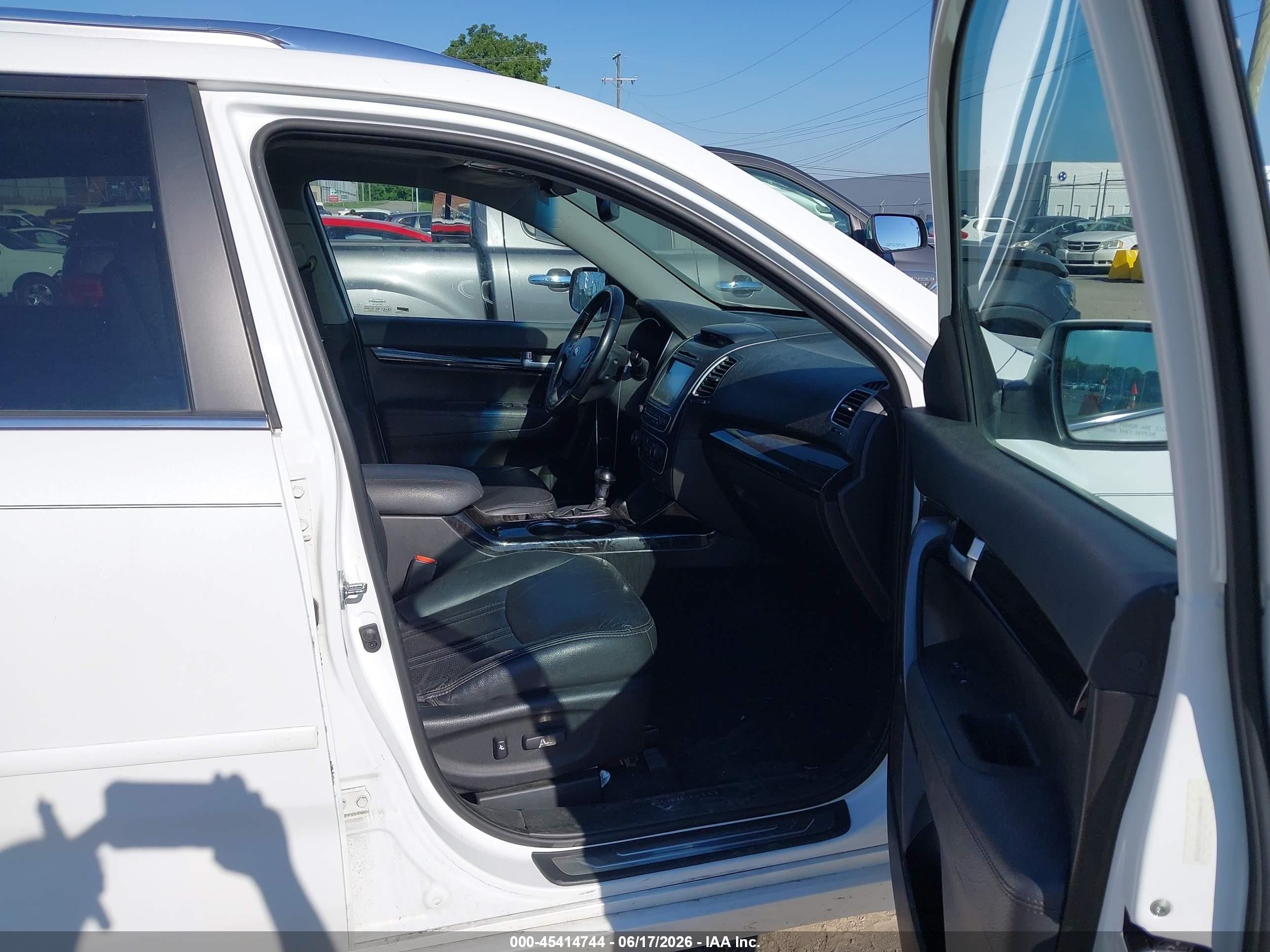 2015 Kia Sorento Sx V6 White vin: 5XYKWDA73FG647098
