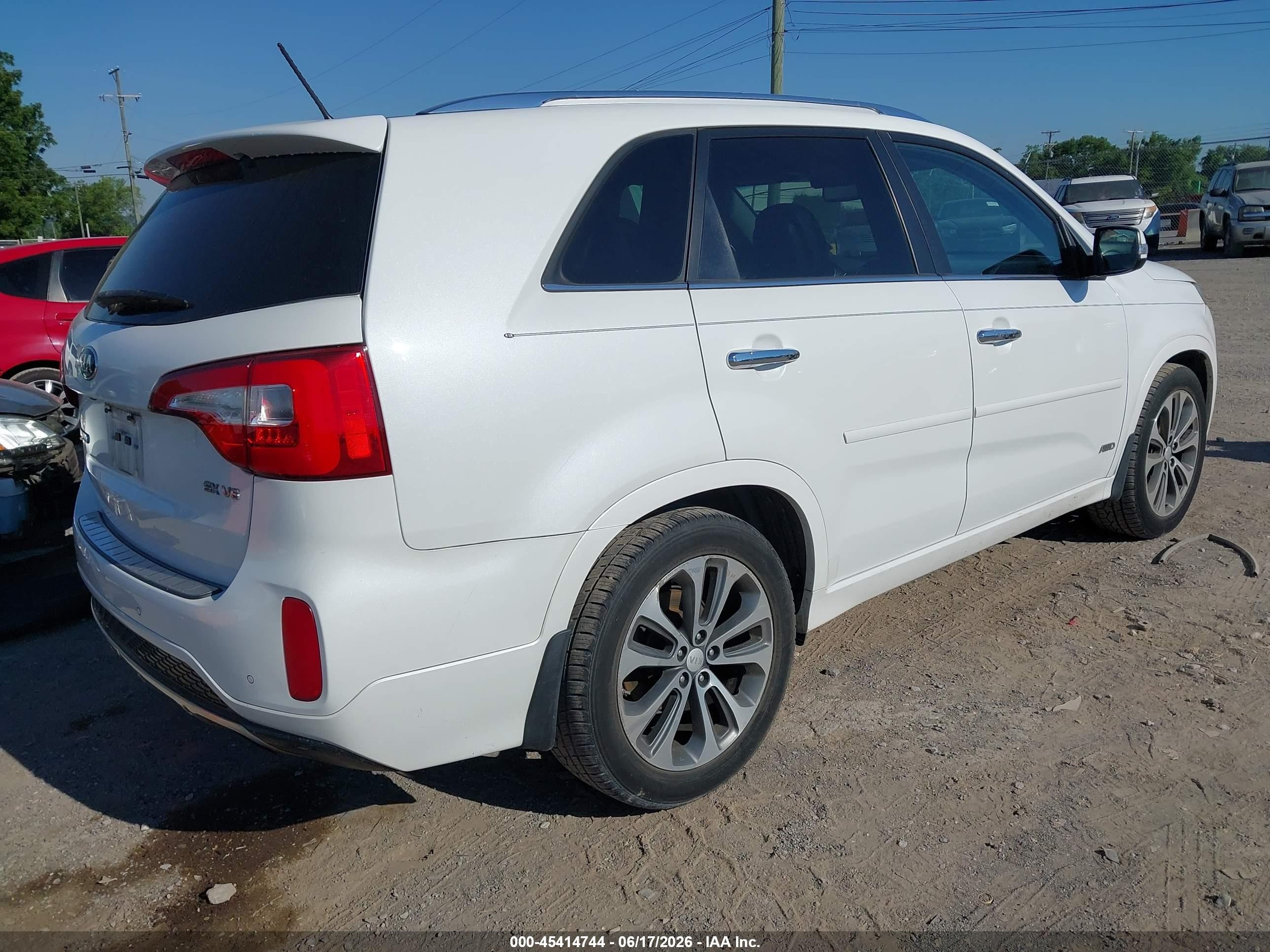 2015 Kia Sorento Sx V6 White vin: 5XYKWDA73FG647098