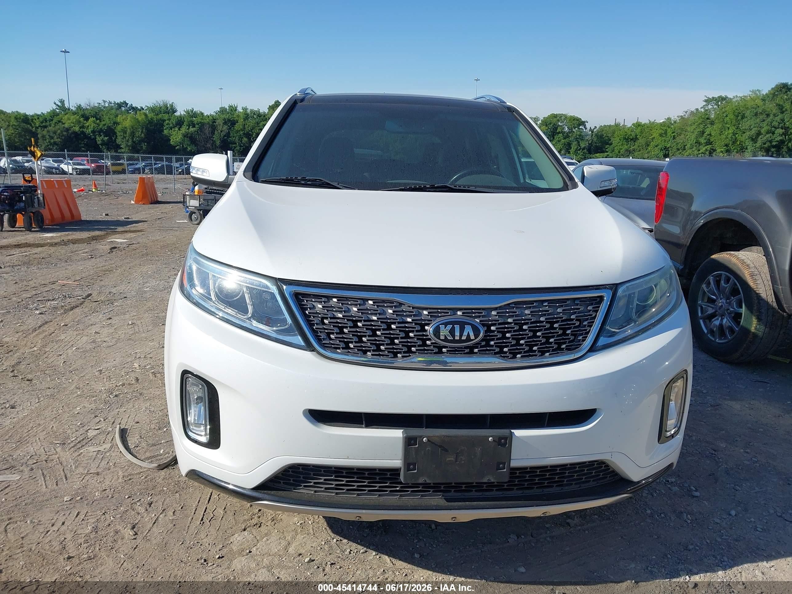 2015 Kia Sorento Sx V6 White vin: 5XYKWDA73FG647098