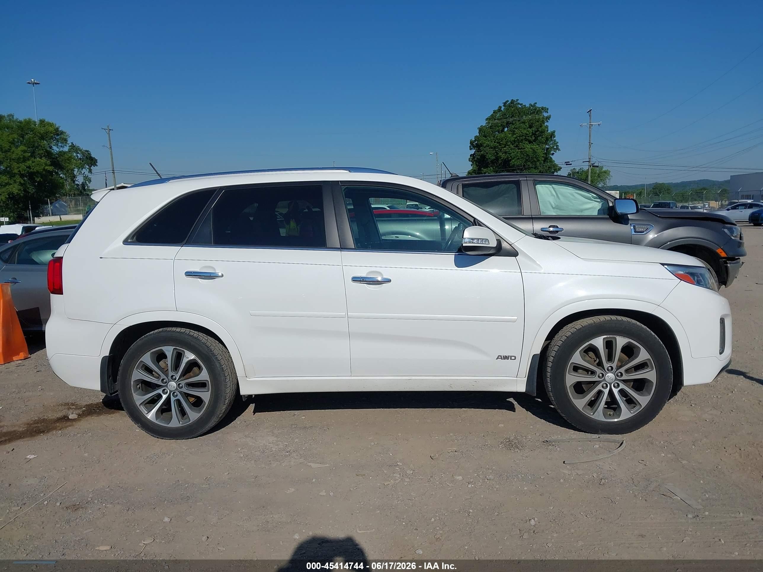 2015 Kia Sorento Sx V6 White vin: 5XYKWDA73FG647098