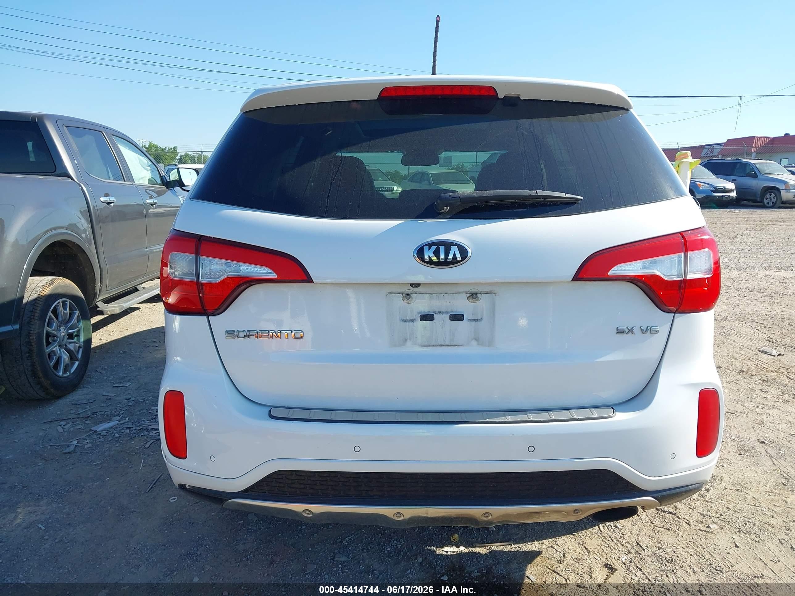 2015 Kia Sorento Sx V6 White vin: 5XYKWDA73FG647098