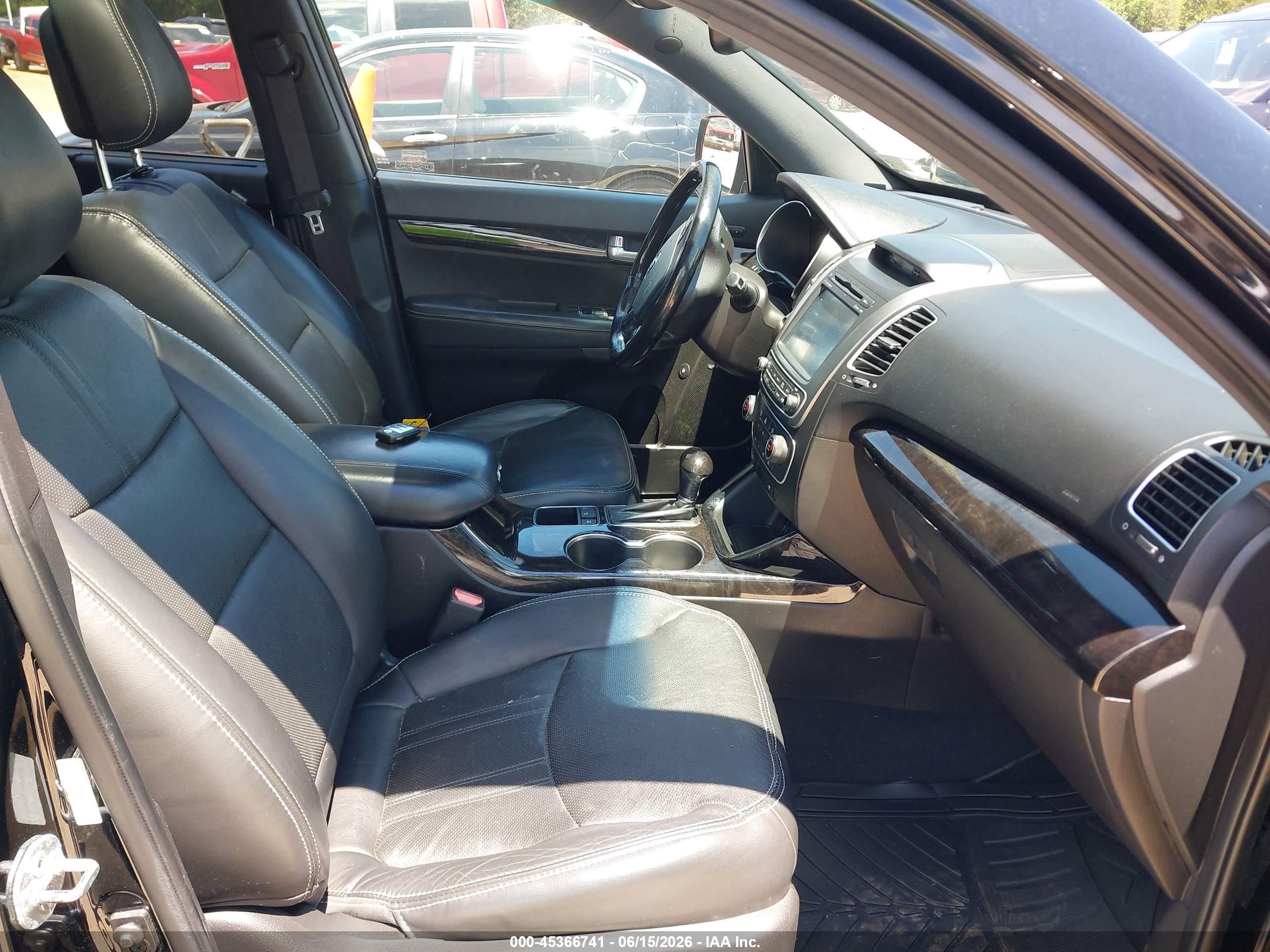 2014 Kia Sorento Limited V6 Black vin: 5XYKWDA77EG440096