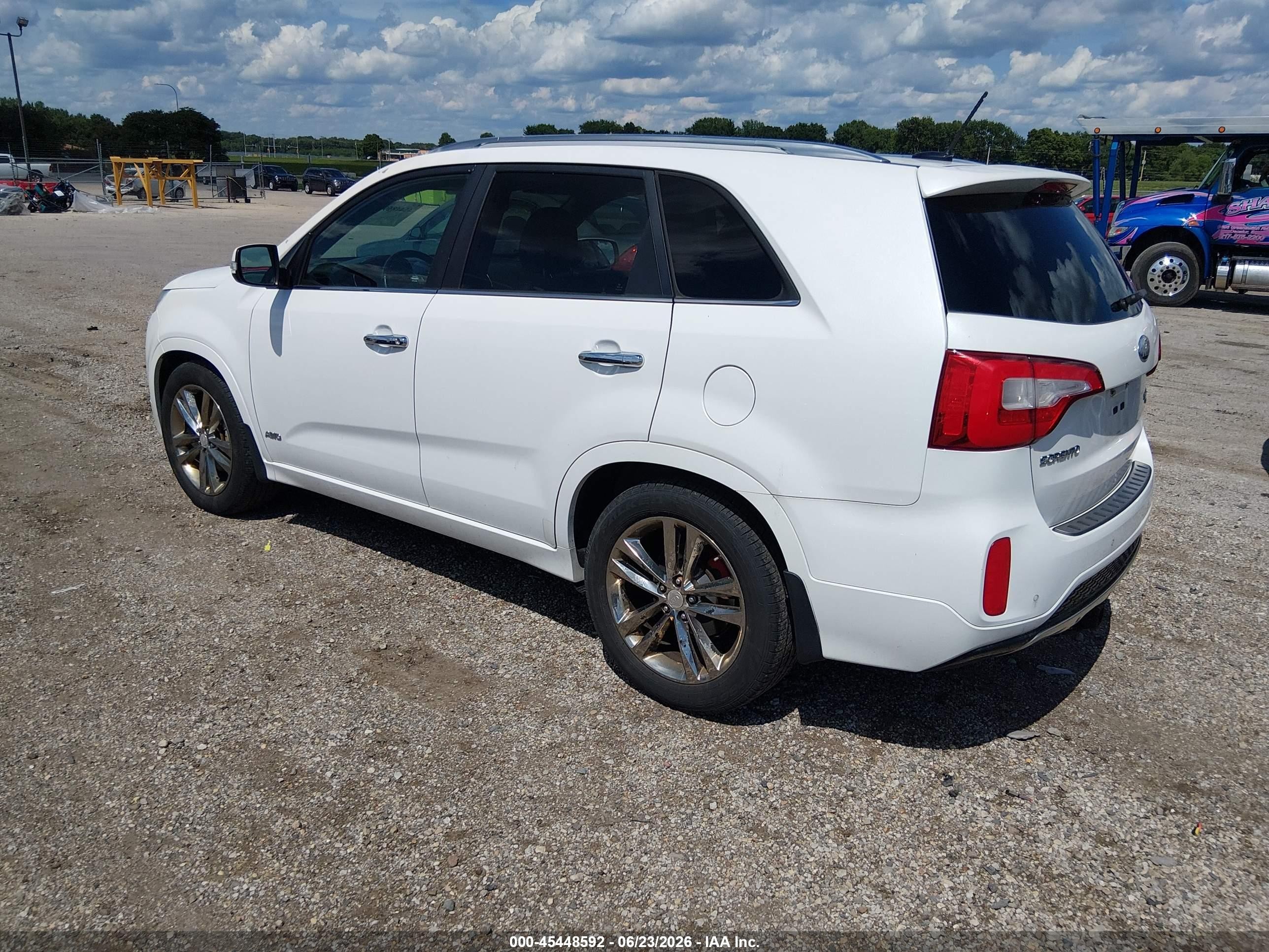 2014 Kia Sorento Limited V6 White vin: 5XYKWDA77EG466486