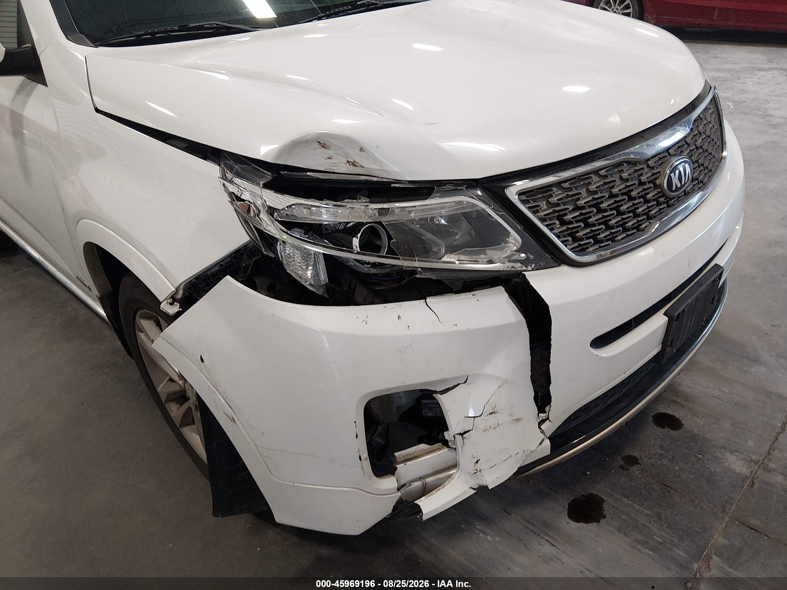 2014 Kia Sorento Limited V6 White vin: 5XYKWDA77EG530638