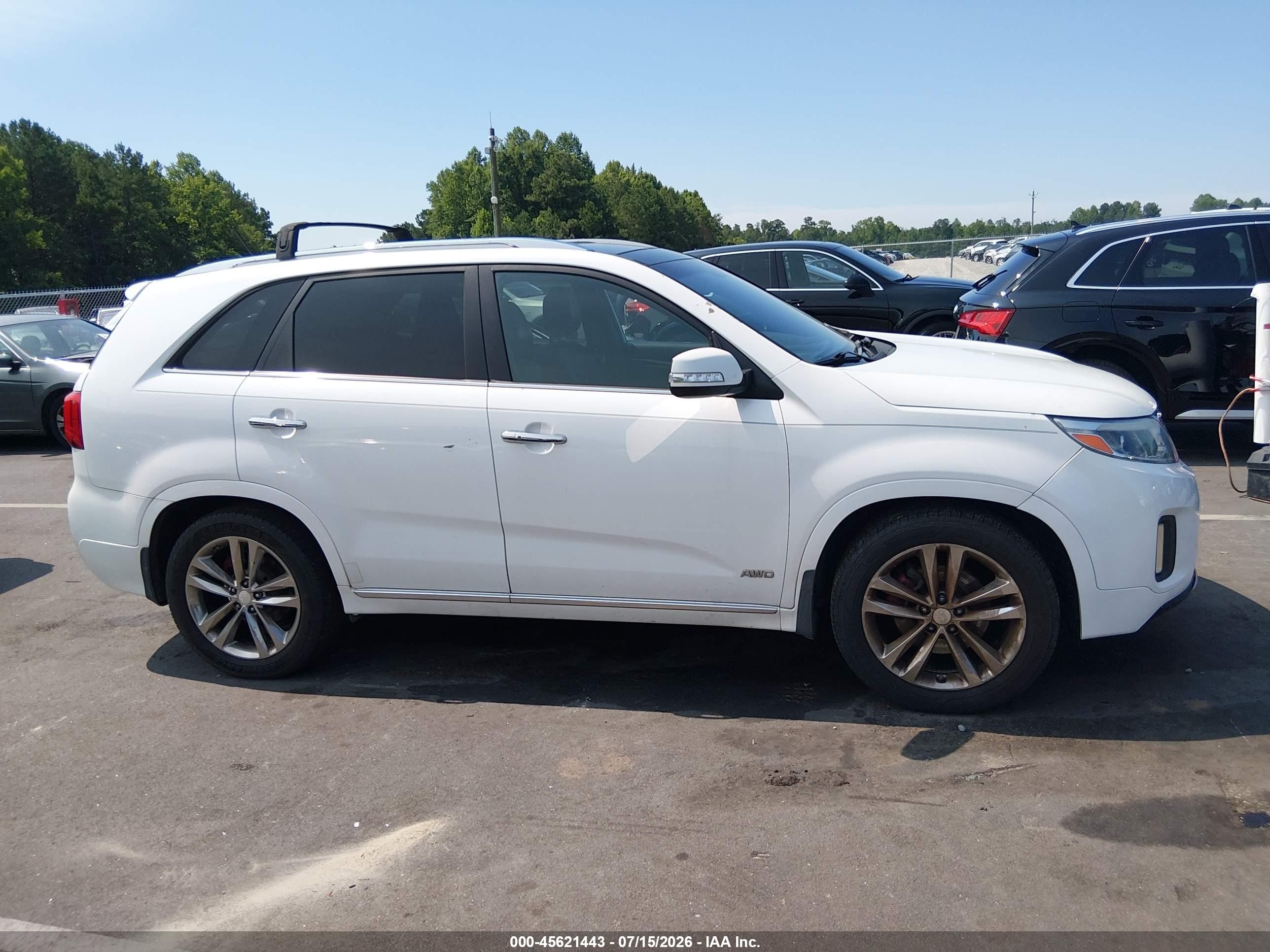 2015 Kia Sorento Limited V6 White vin: 5XYKWDA7XFG609643