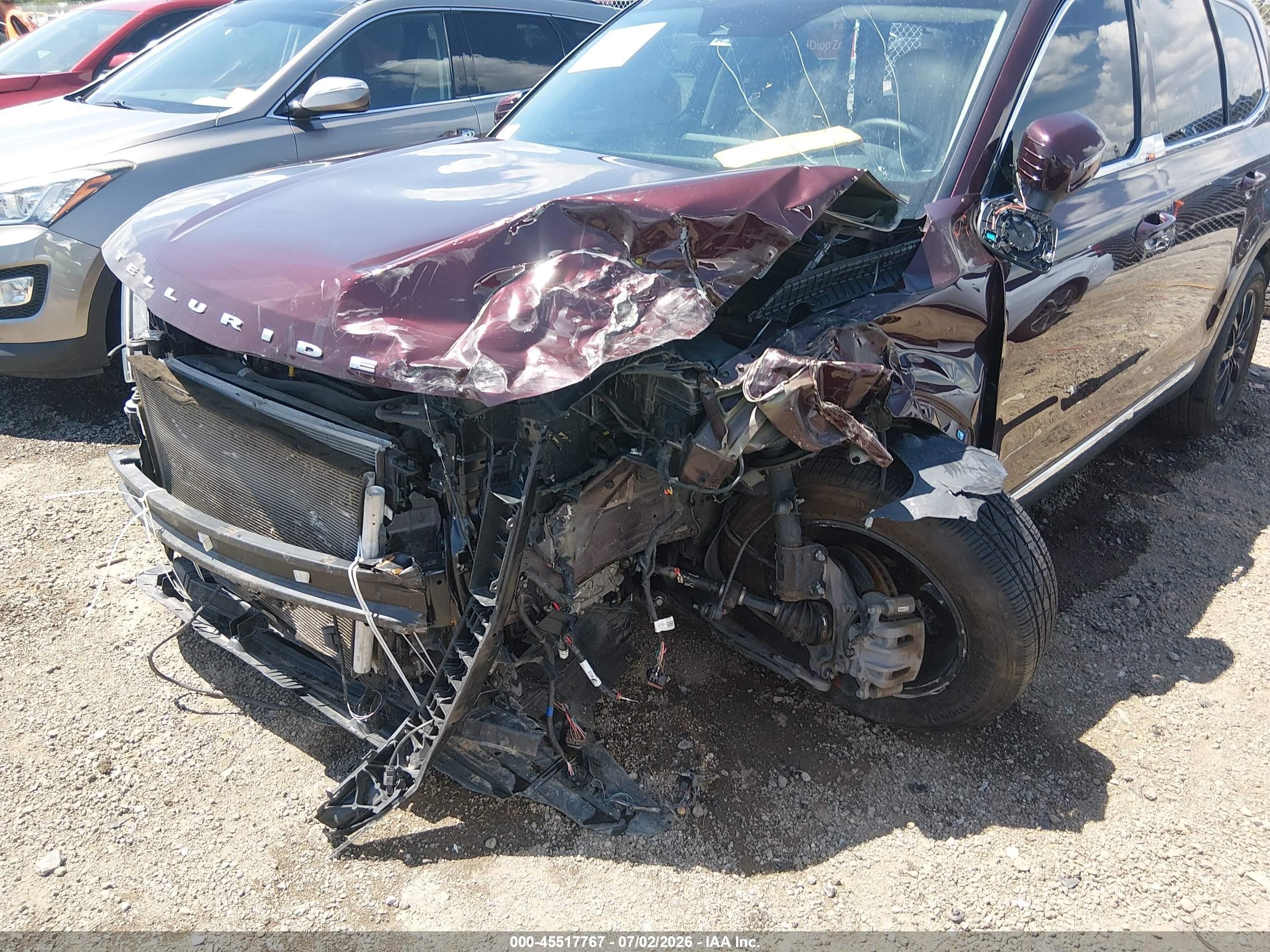 2022 Kia Telluride Lx Maroon vin: 5XYP2DHC3NG203805