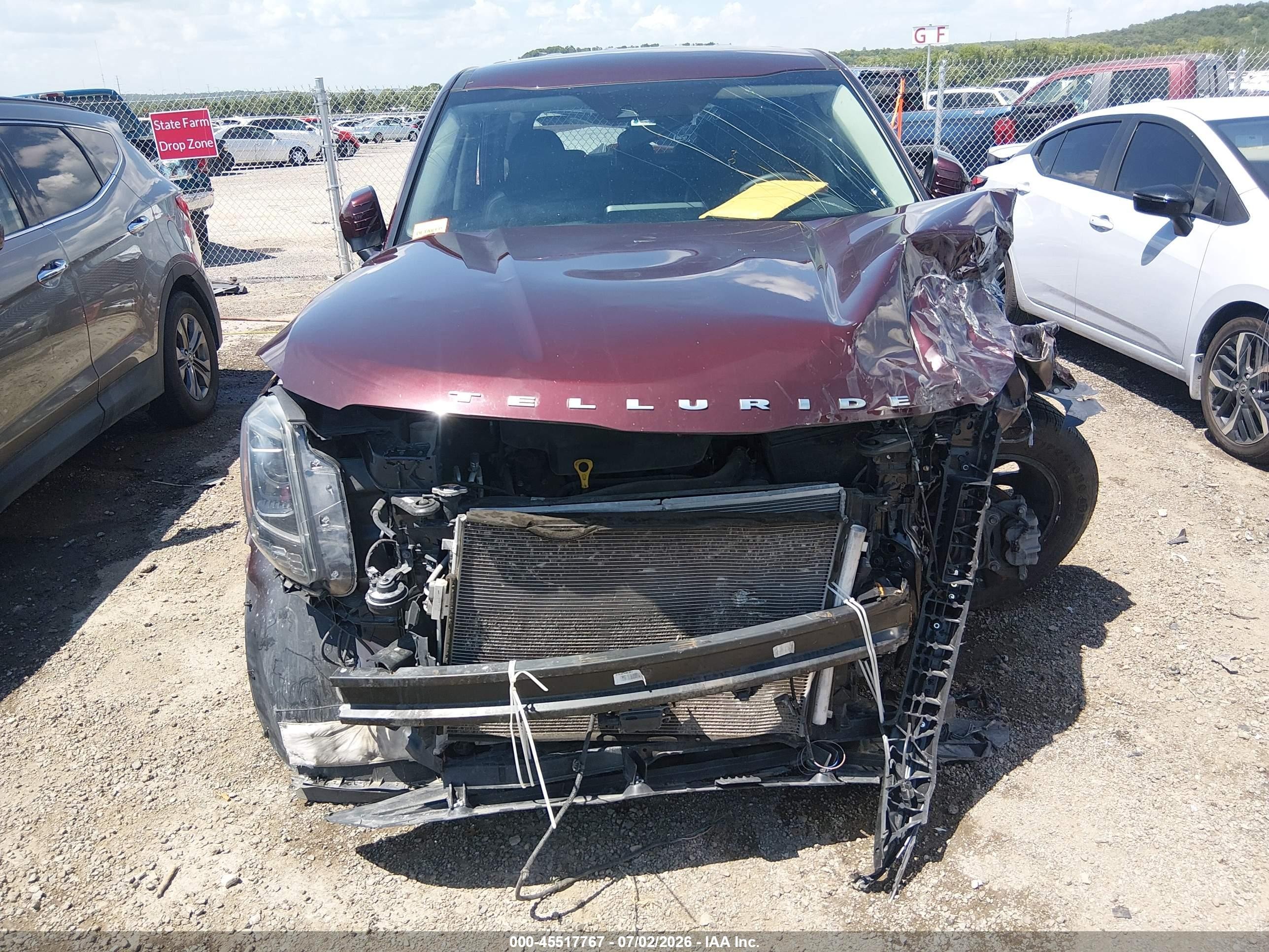 2022 Kia Telluride Lx Maroon vin: 5XYP2DHC3NG203805