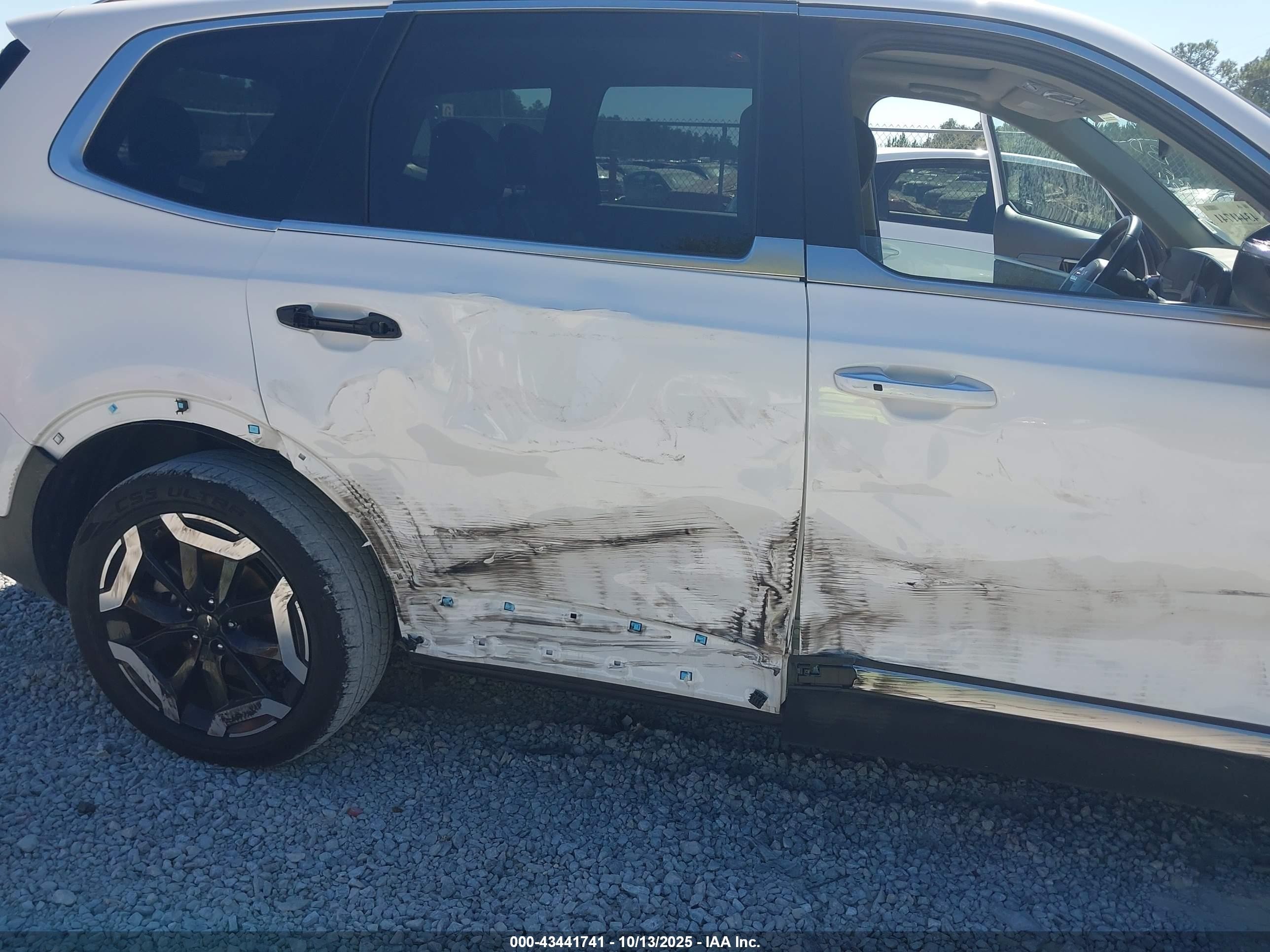 2025 Kia Telluride S Белый vin: 5XYP64GC0SG568976