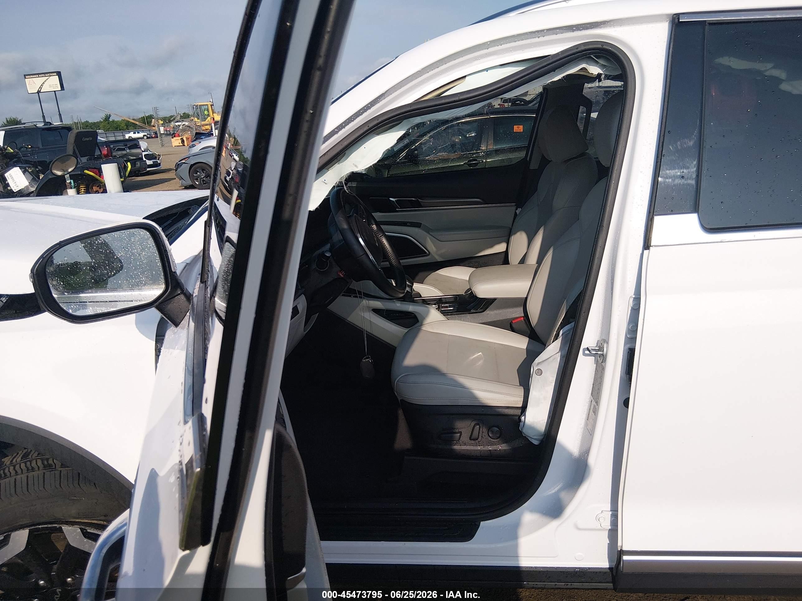 2024 Kia Telluride S White vin: 5XYP64GC2RG423707
