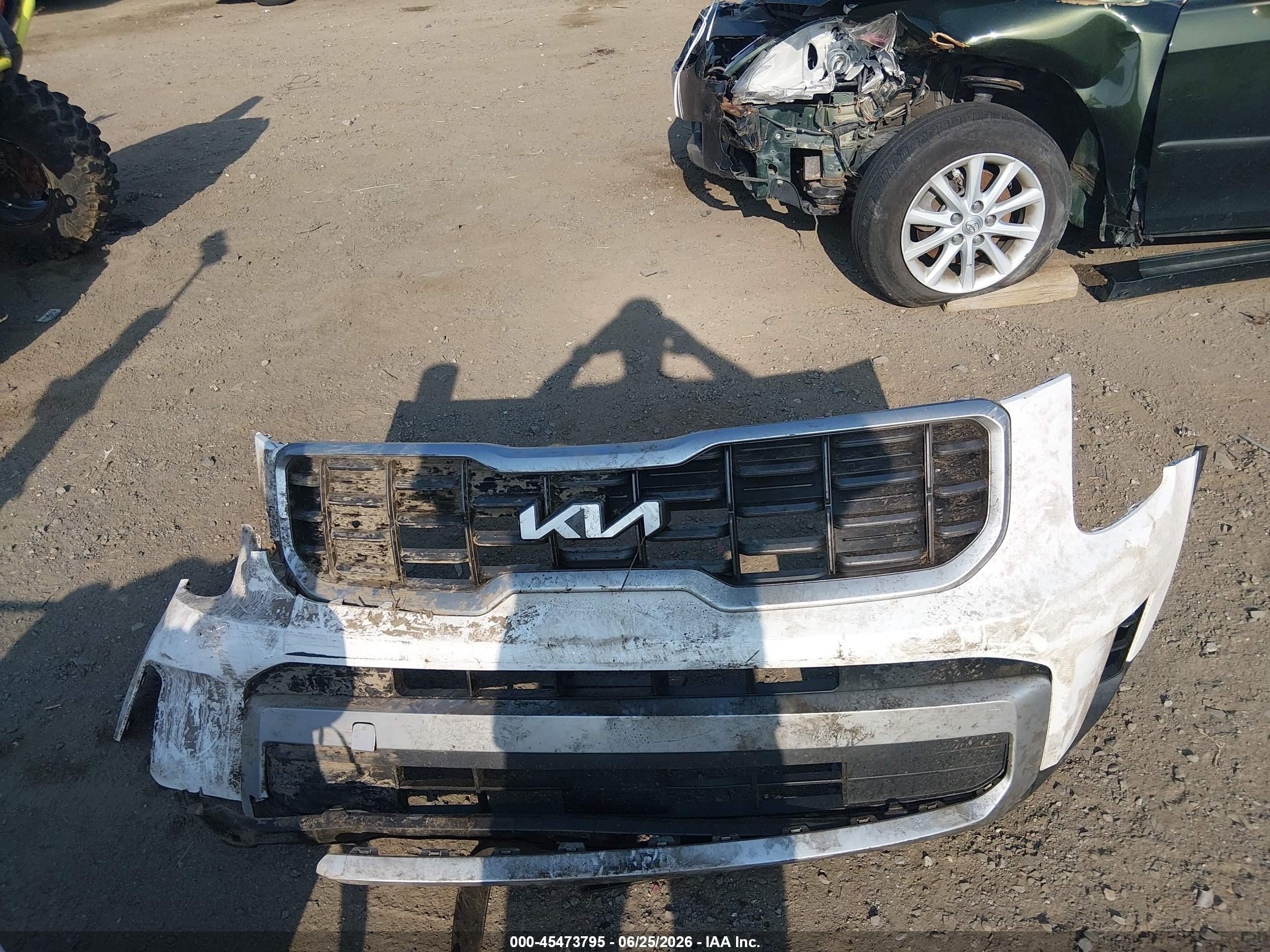 2024 Kia Telluride S White vin: 5XYP64GC2RG423707