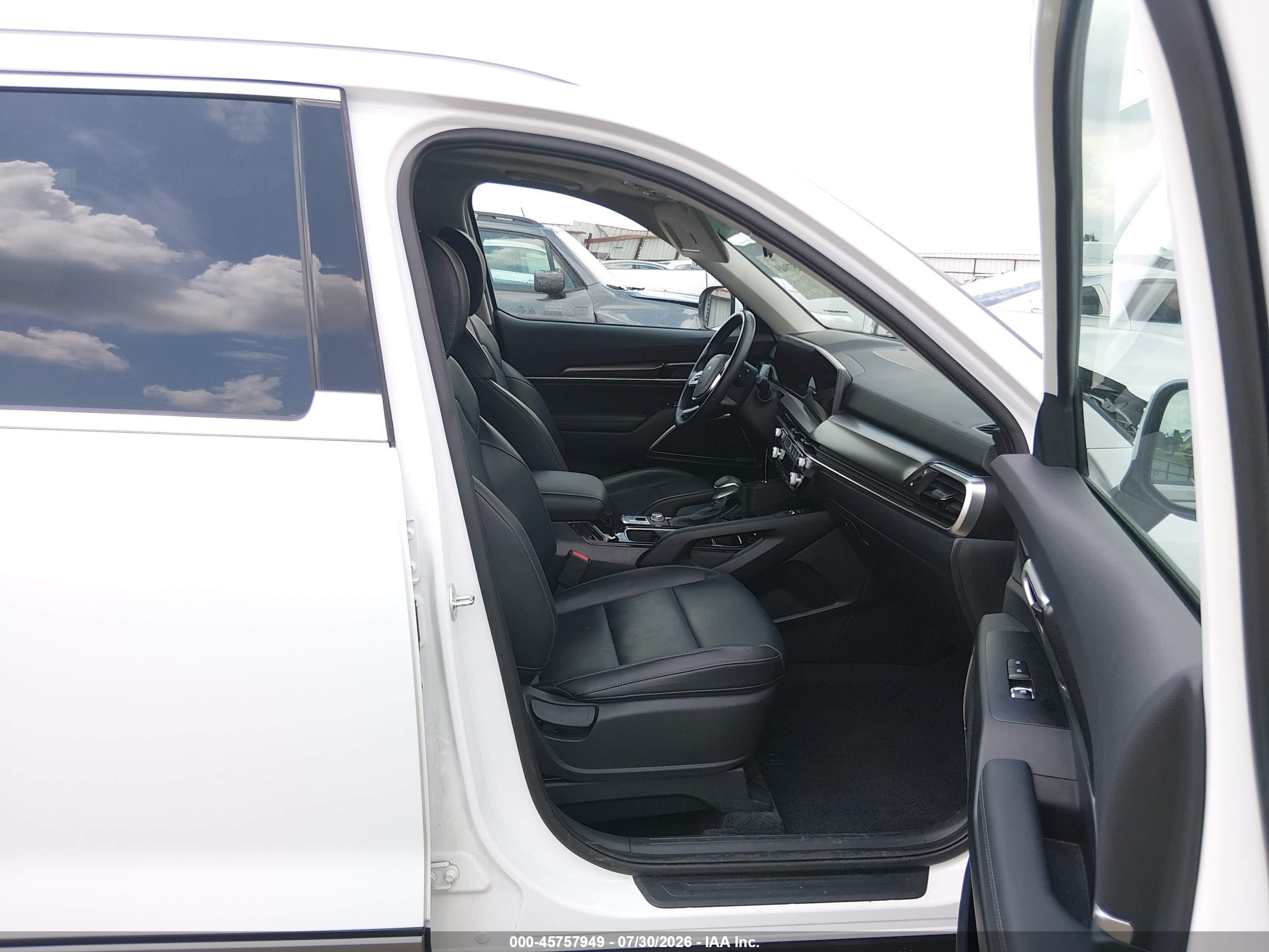 2025 Kia Telluride S White vin: 5XYP64GC6SG621891