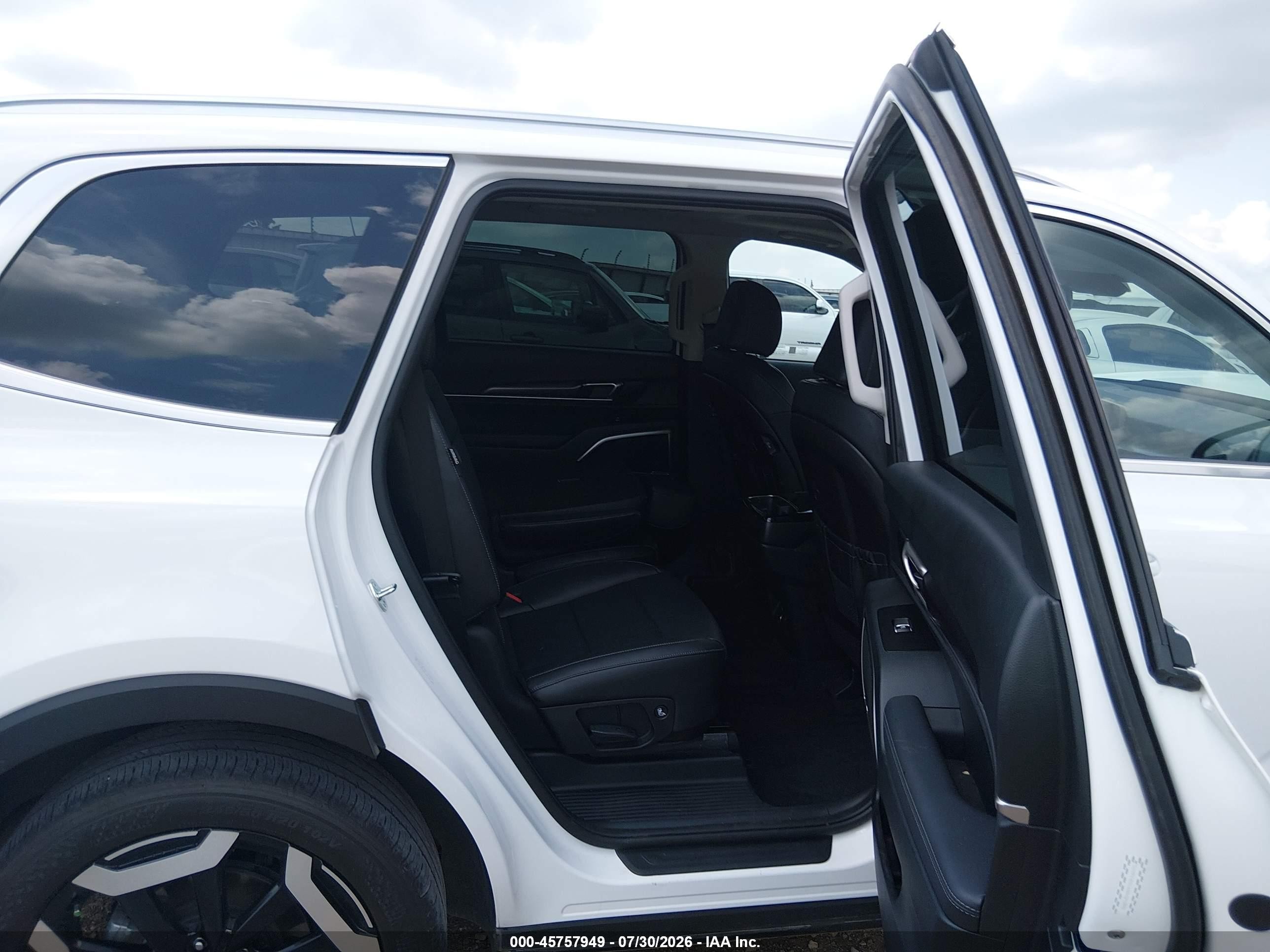 2025 Kia Telluride S White vin: 5XYP64GC6SG621891
