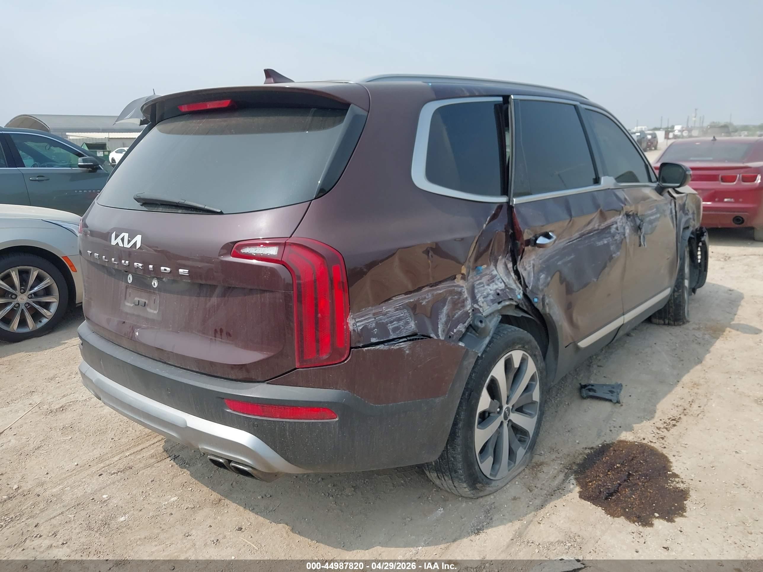 2022 Kia Telluride S Темно-бордовый vin: 5XYP64HC0NG203233