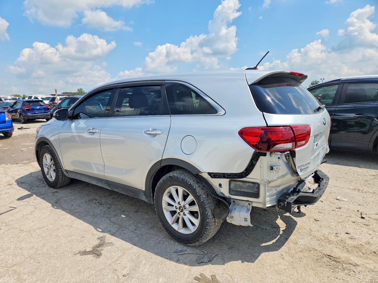 2019 Kia Sorento L Серебряный vin: 5XYPG4A30KG582818