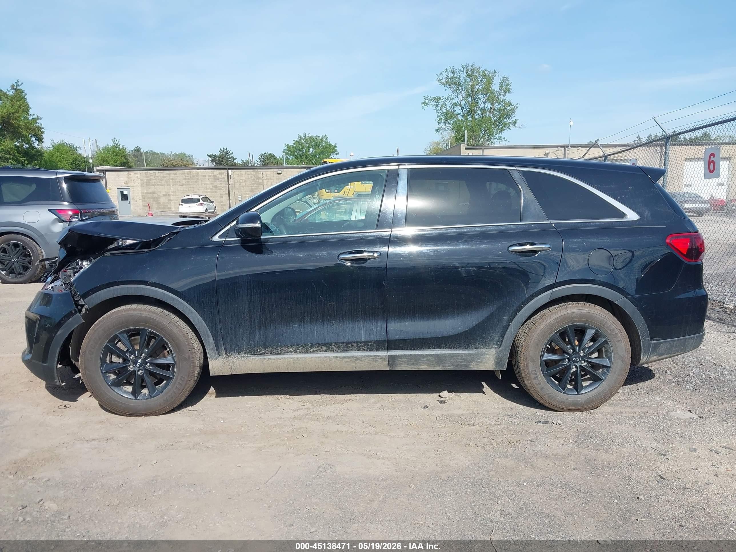 2020 Kia Sorento 2.4l L Черный vin: 5XYPG4A30LG657051