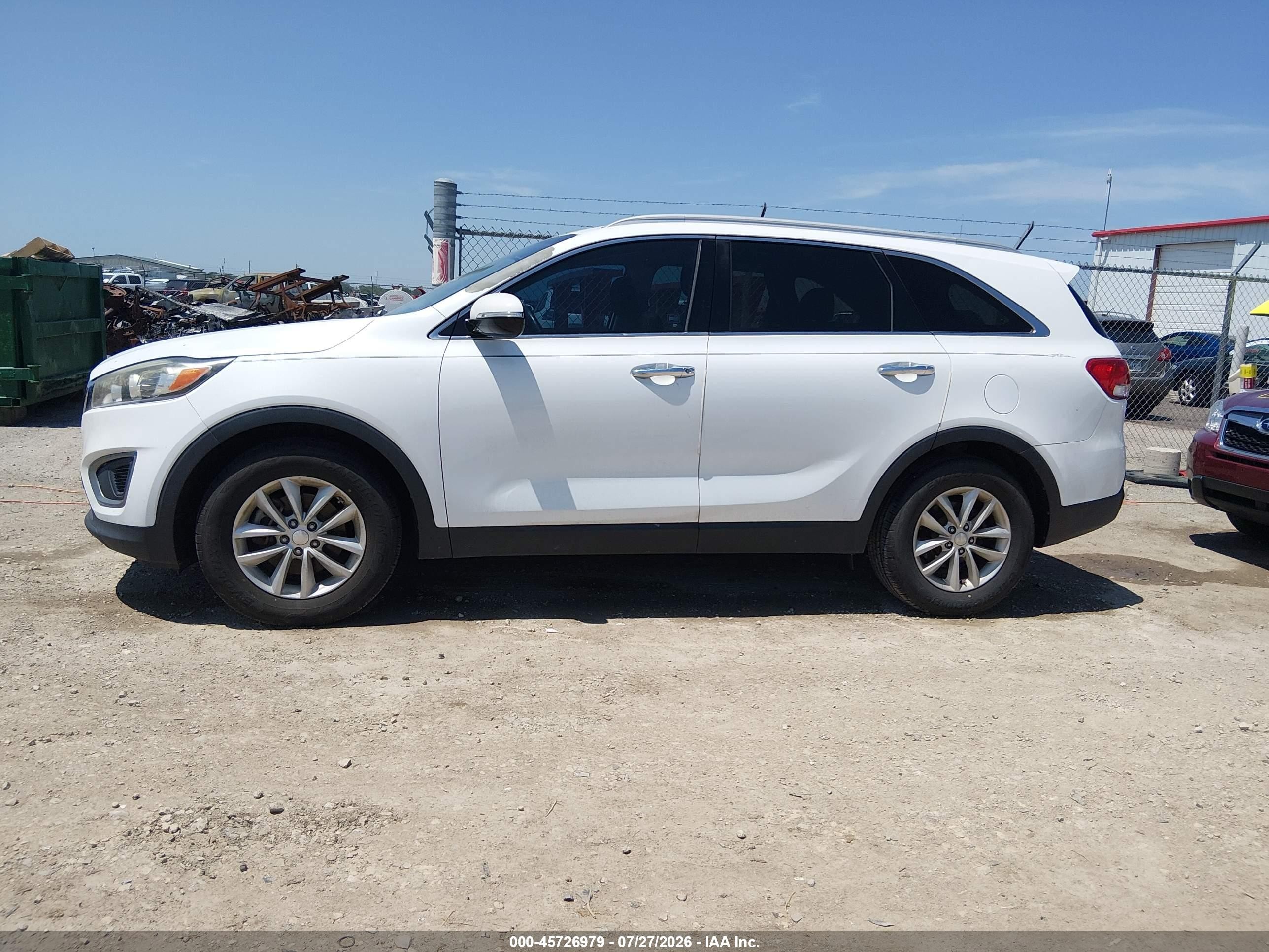 2016 Kia Sorento 2.4l Lx White vin: 5XYPG4A31GG036407