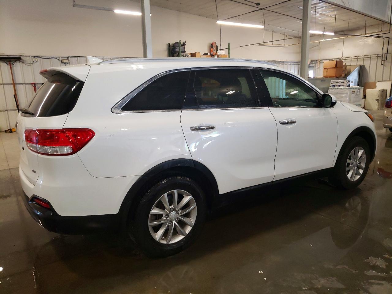 2016 Kia Sorento Lx White vin: 5XYPG4A31GG171483