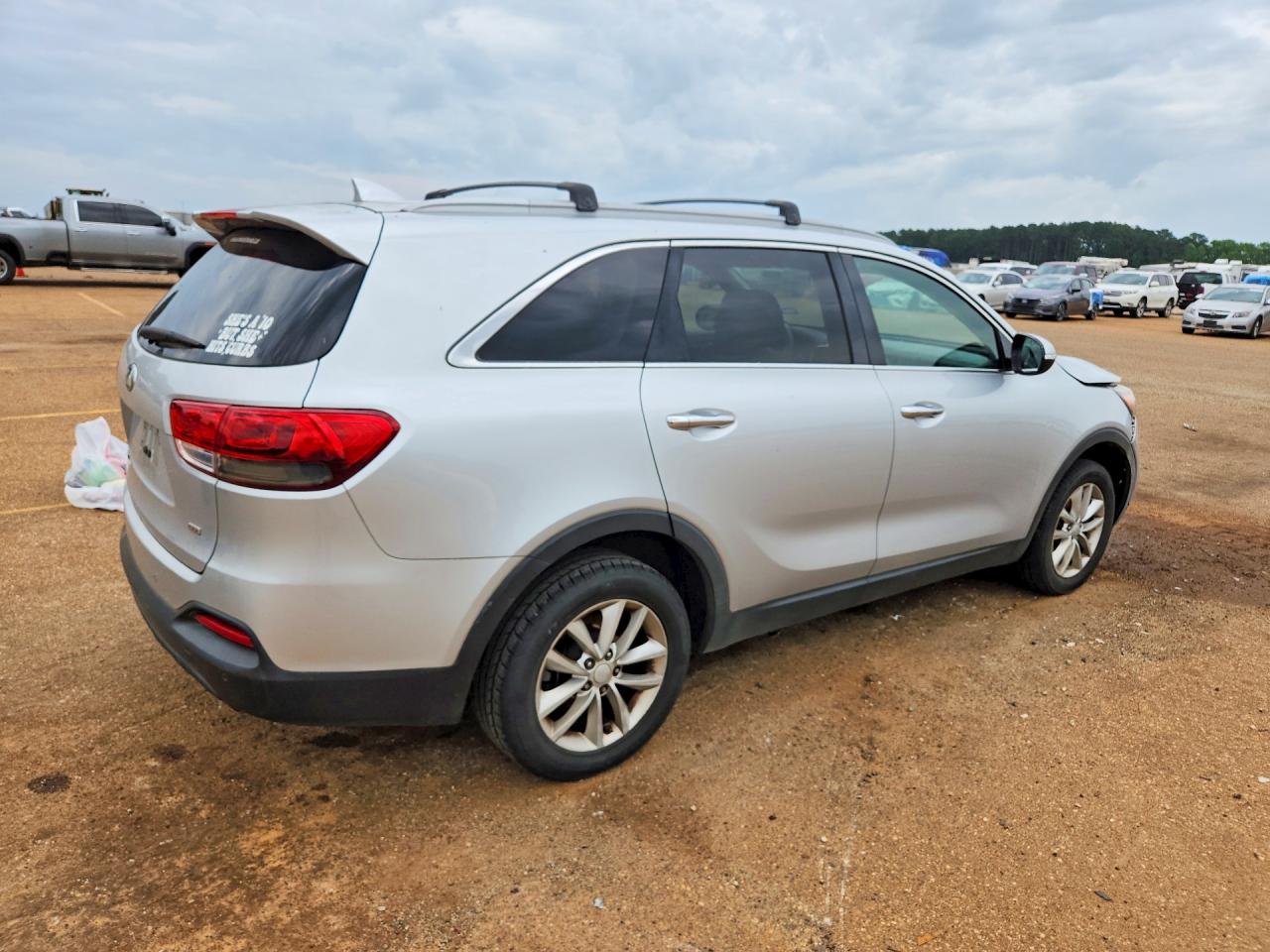 2016 Kia Sorento Lx Silver vin: 5XYPG4A33GG086435