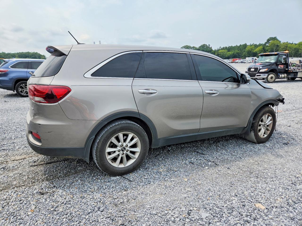 2019 Kia Sorento L Gray vin: 5XYPG4A33KG477075