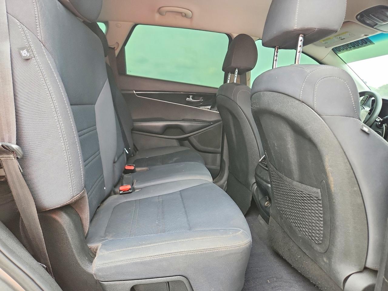 2019 Kia Sorento L Gray vin: 5XYPG4A33KG477075