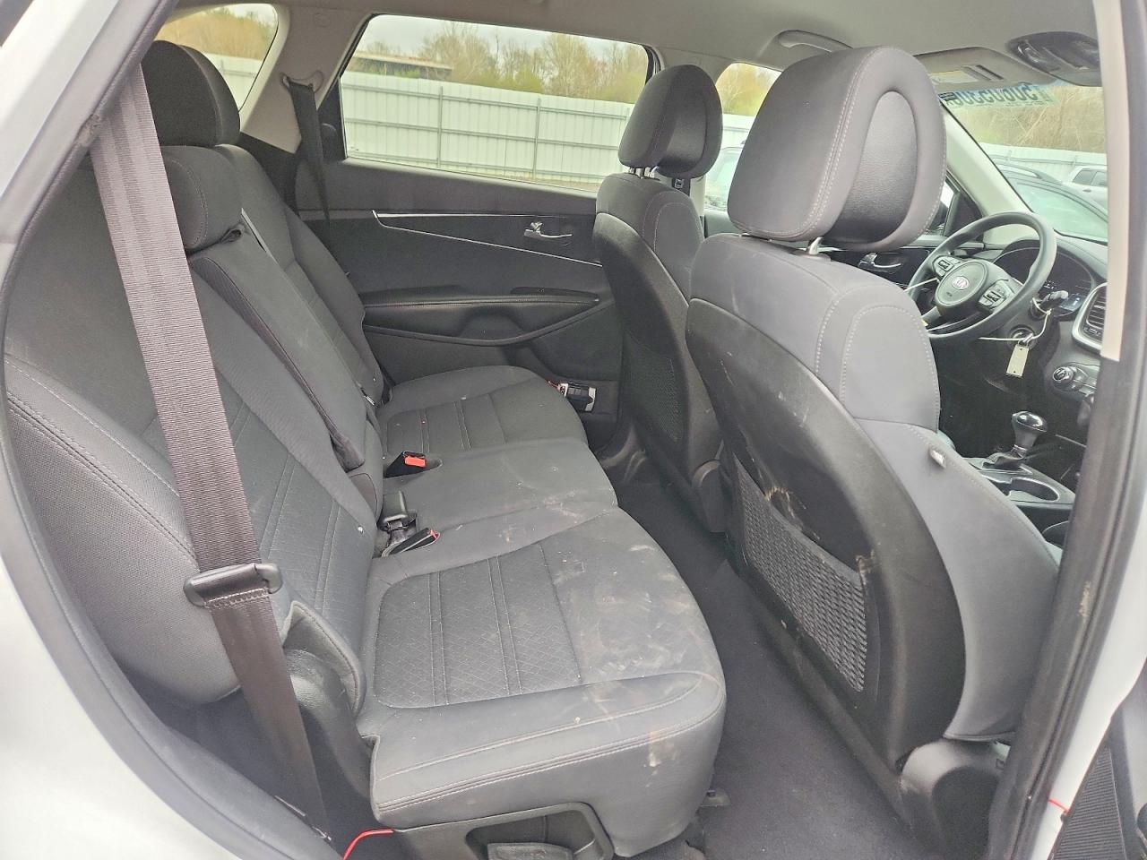 2016 Kia Sorento Lx White vin: 5XYPG4A34GG035753