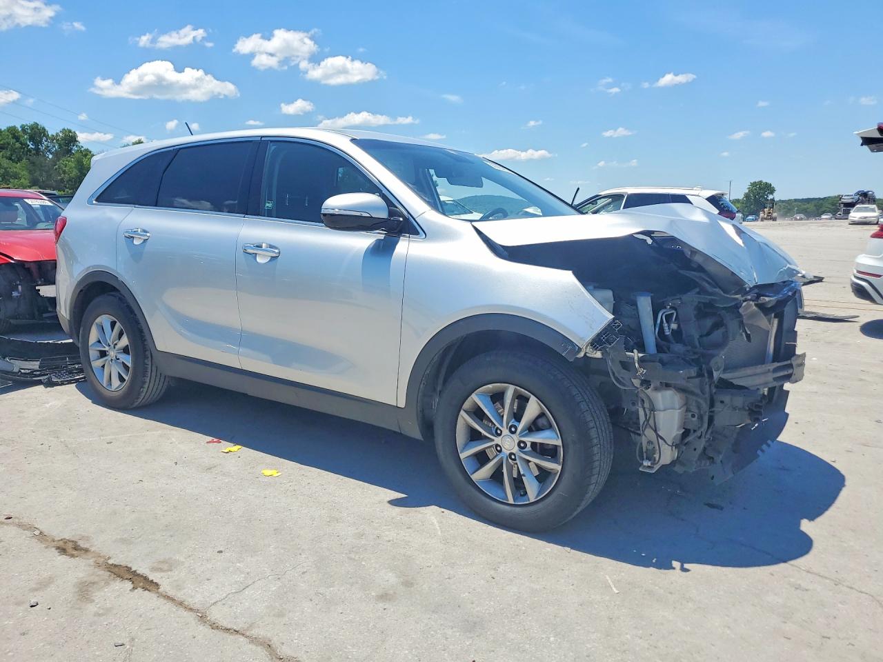 2018 Kia Sorento L Silver vin: 5XYPG4A35JG424506