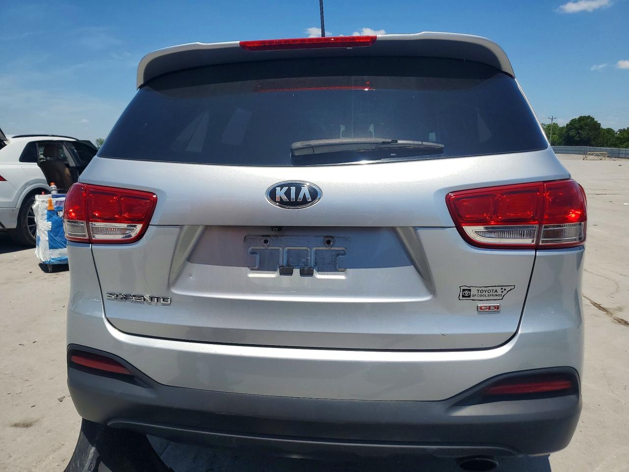 2018 Kia Sorento L Silver vin: 5XYPG4A35JG424506