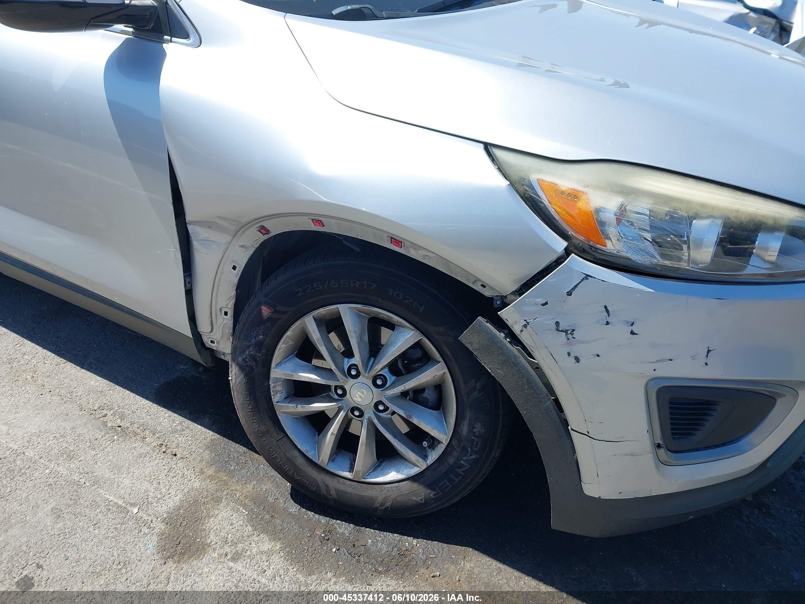 2016 Kia Sorento 2.4l Lx Silver vin: 5XYPG4A36GG034006