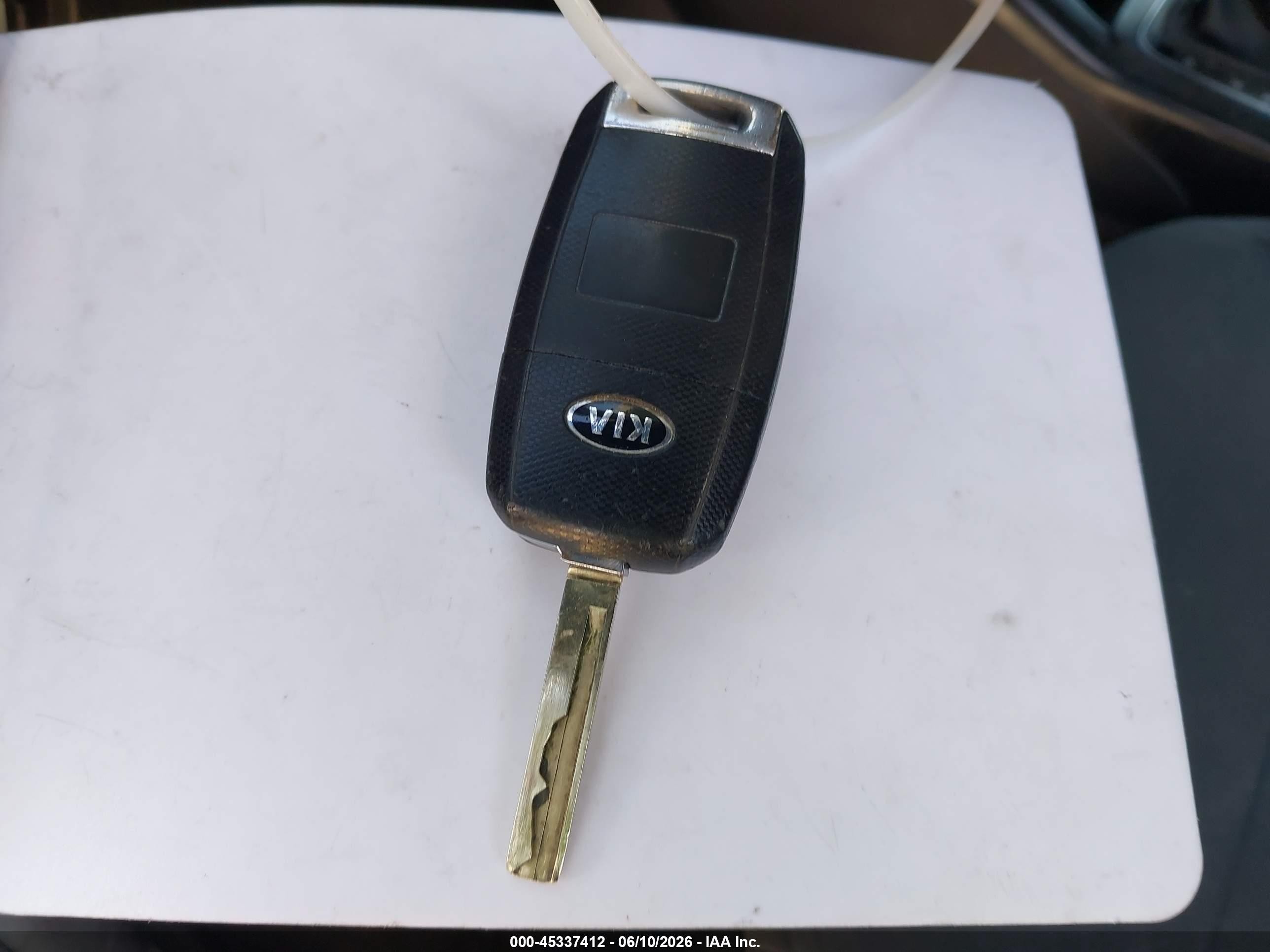 2016 Kia Sorento 2.4l Lx Silver vin: 5XYPG4A36GG034006