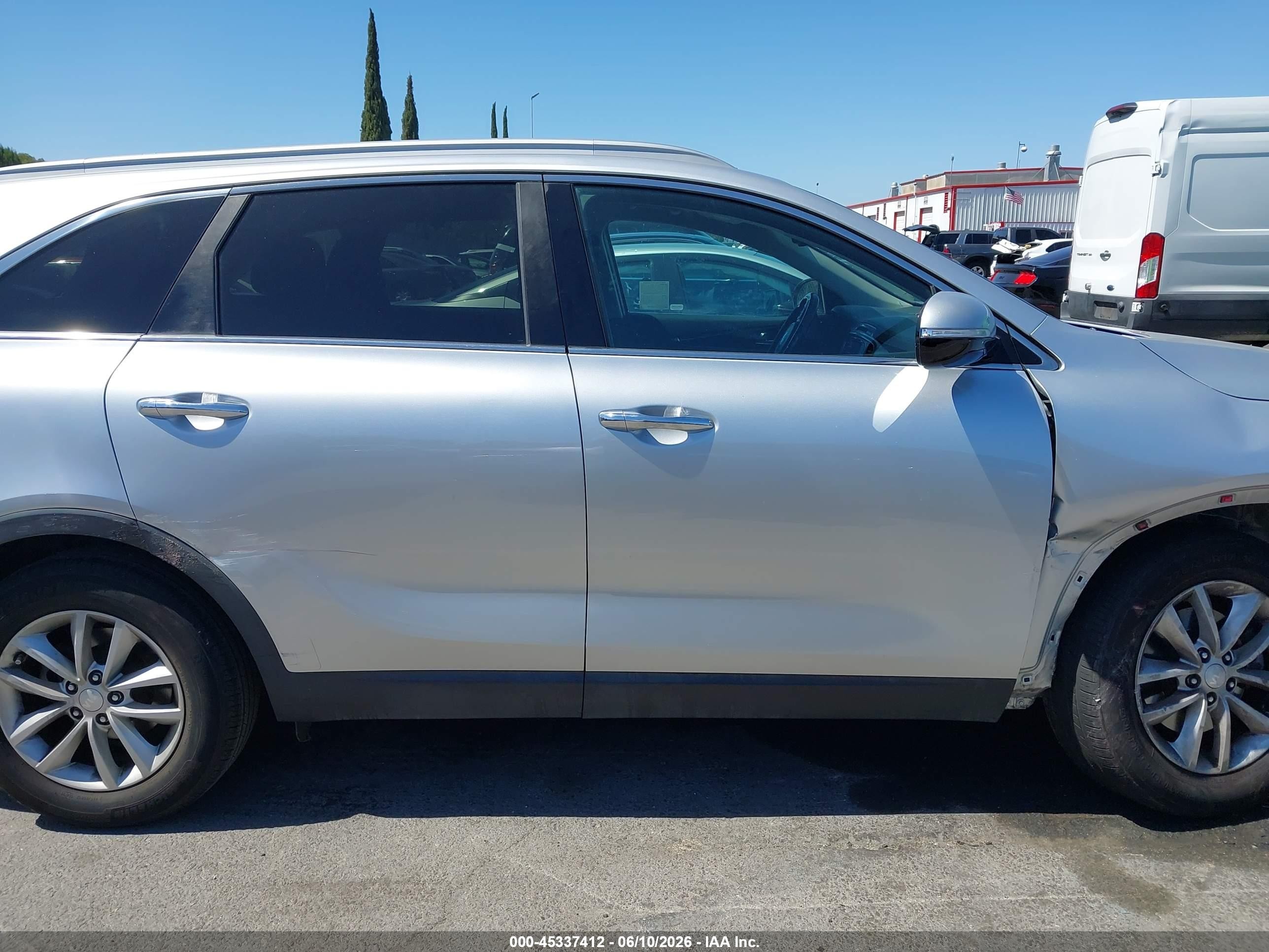 2016 Kia Sorento 2.4l Lx Silver vin: 5XYPG4A36GG034006